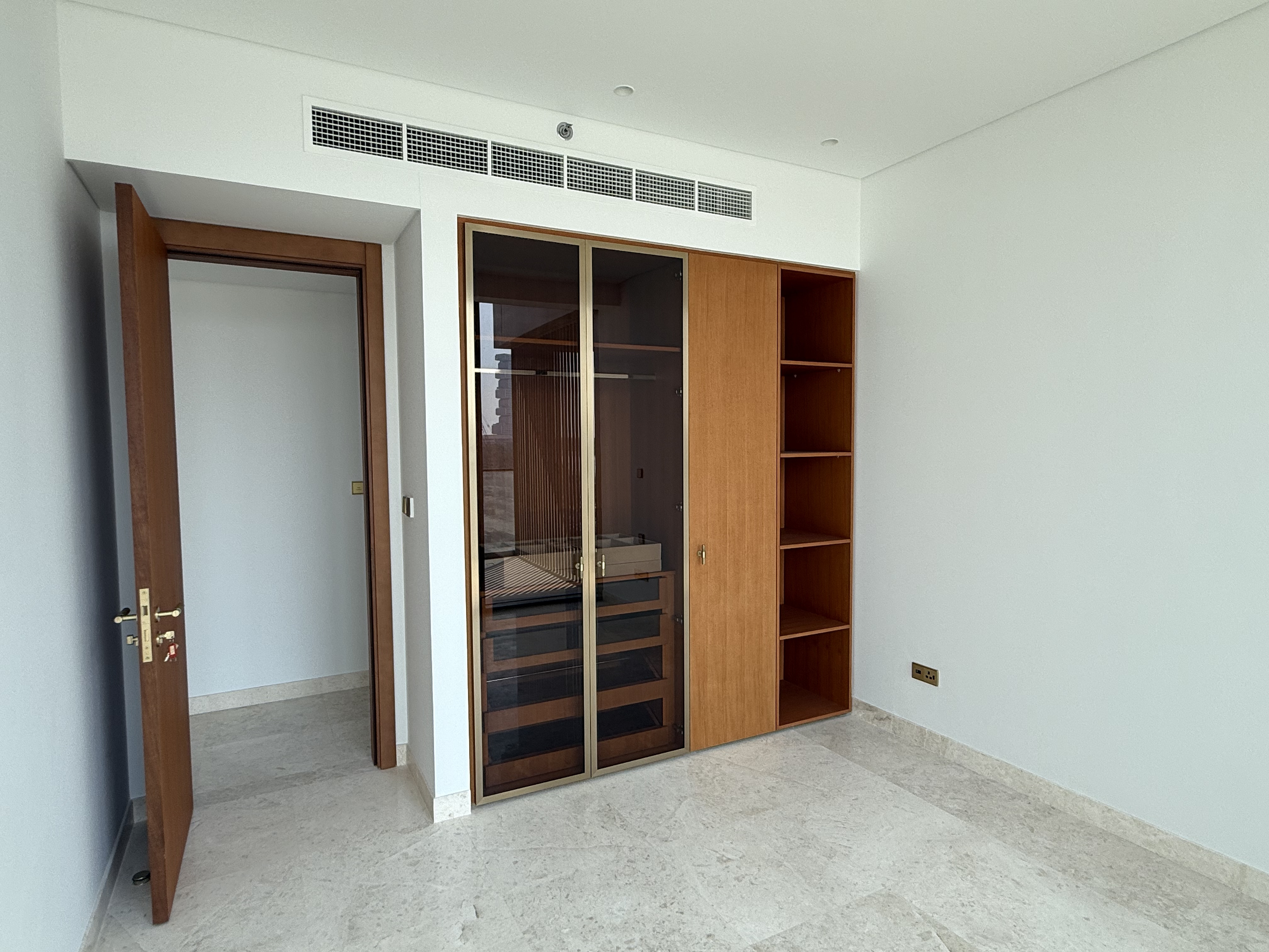 Brand new | Beach access | Sea View | Luxury