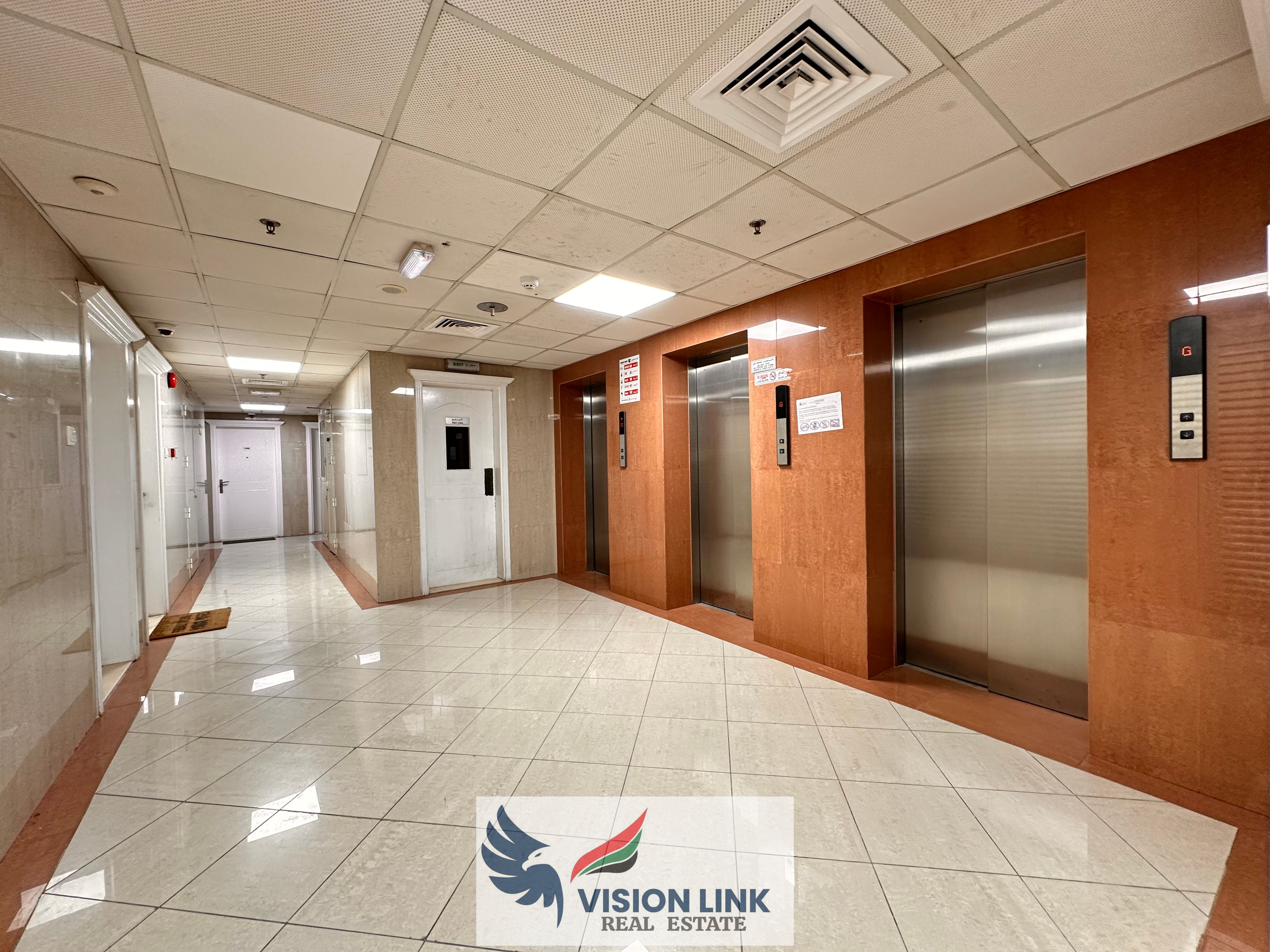 2BHK Apartment, facilities Free GYM on prime location