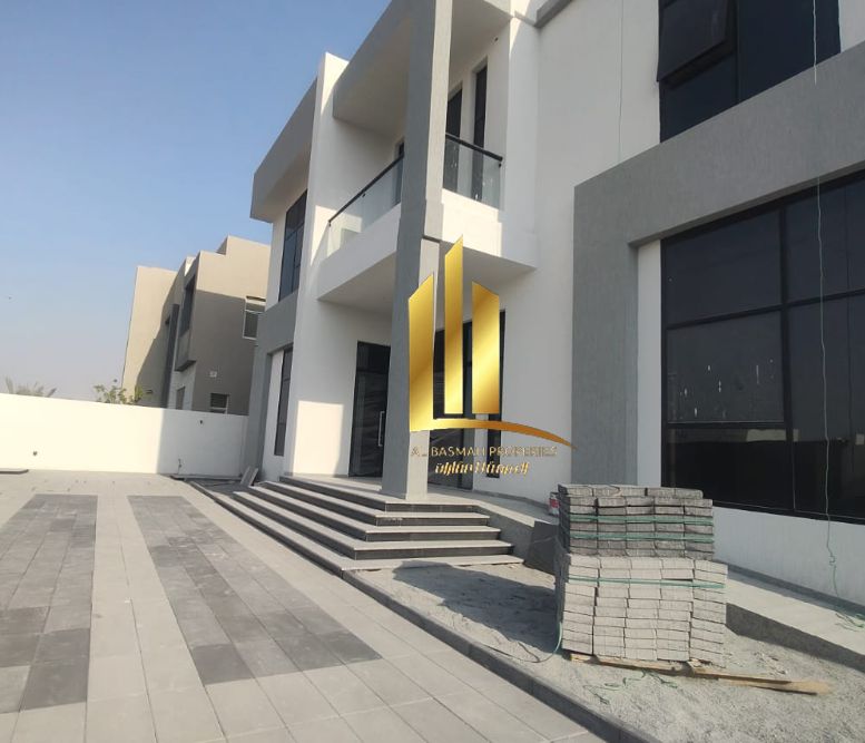Villa for sale in Al Hoshi, Al Badia suburb, Al Nouf , The land area is 10,000 square feet , The built-up area is approximately 6,000 square feet