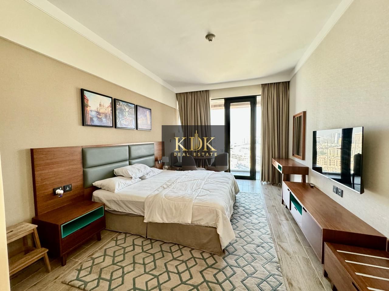 Furnished | Close to Mall | High floor