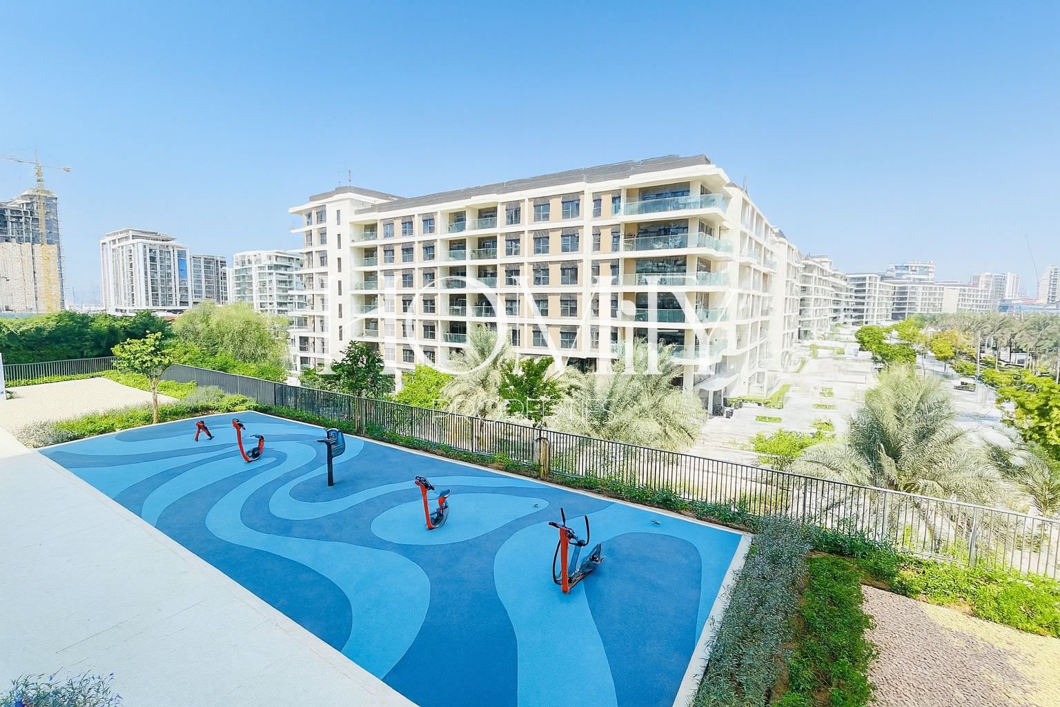 Pool View | Brand new | Chiller Free