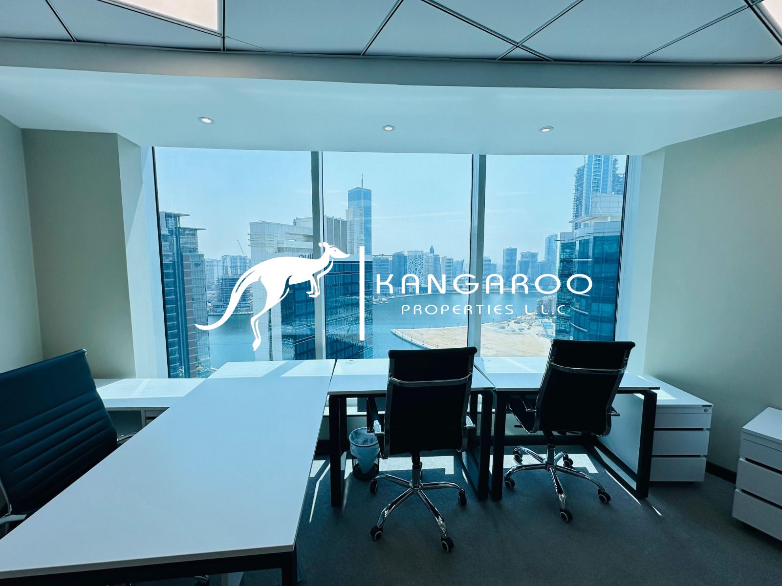 Relaxing Dubai Canal View Office Space