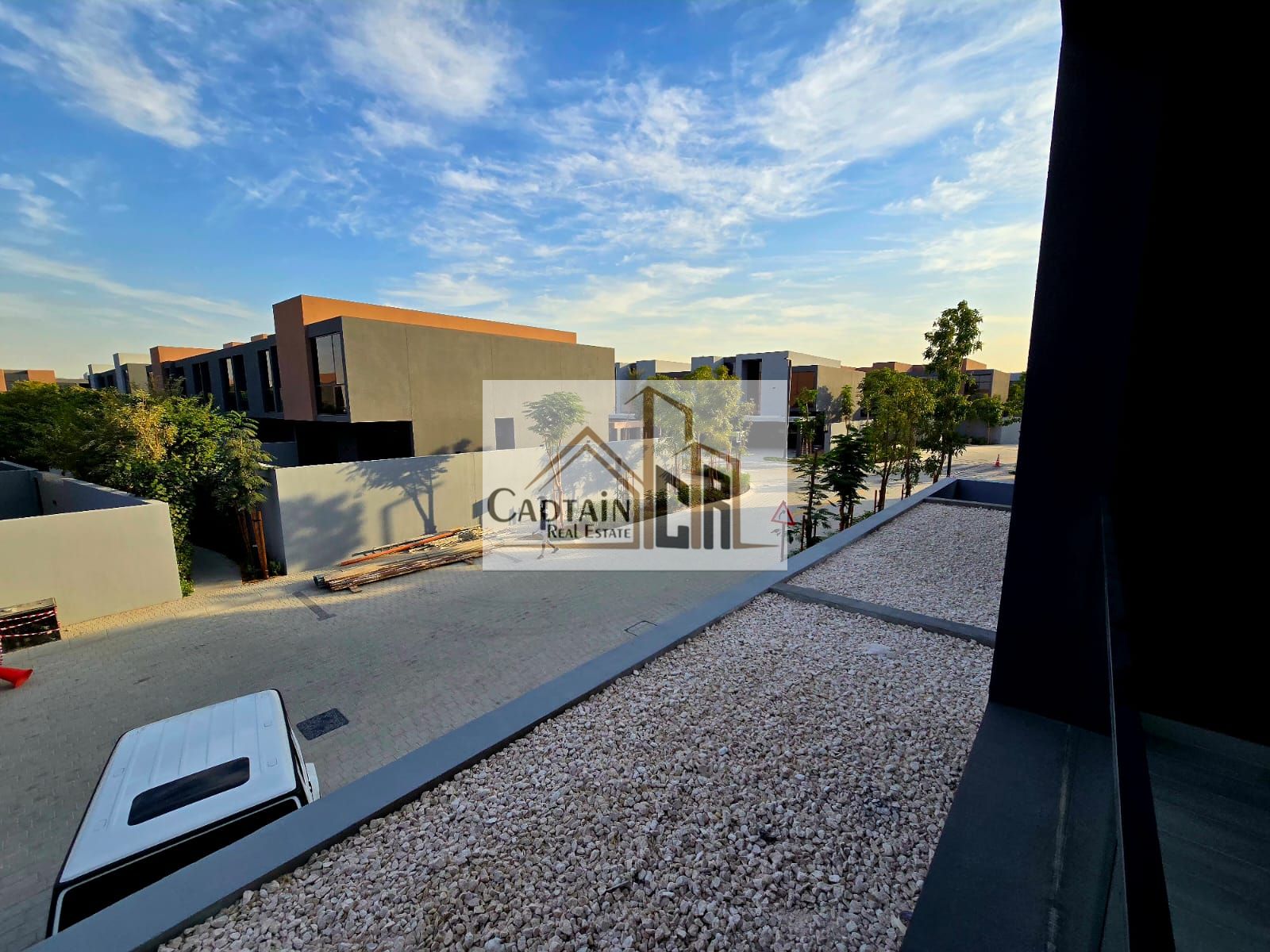 High ROI Luxury 4bhk Townhouse For Sale Nasma Residence