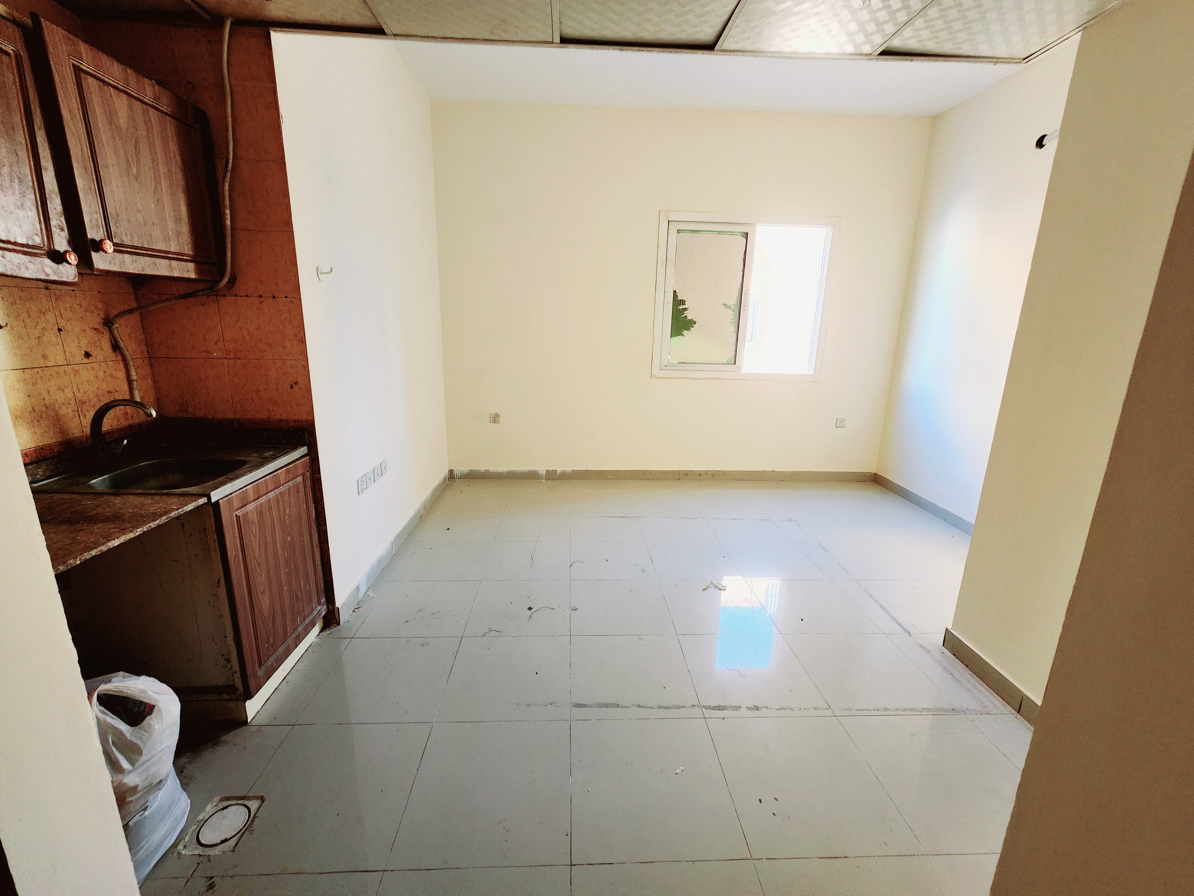 No deposit luxury studio School area only 16k