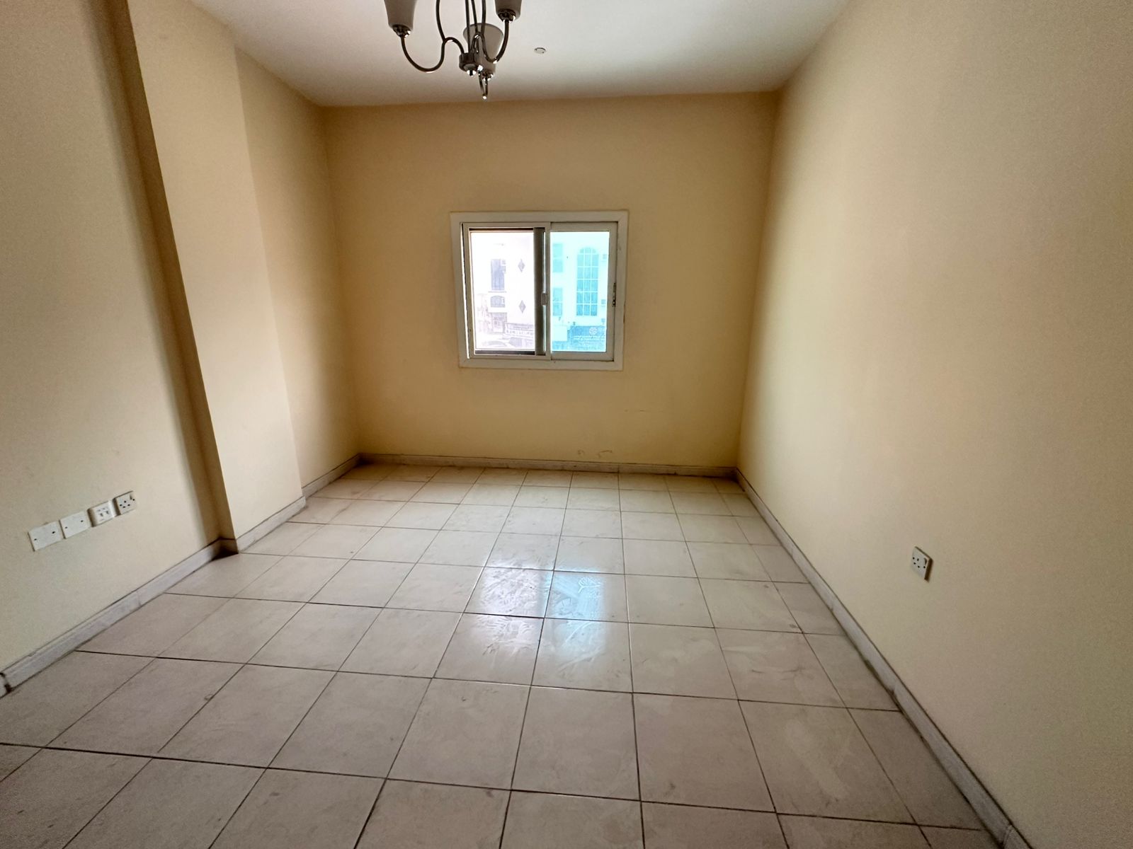 Like brand new 1bhk only family 28k
