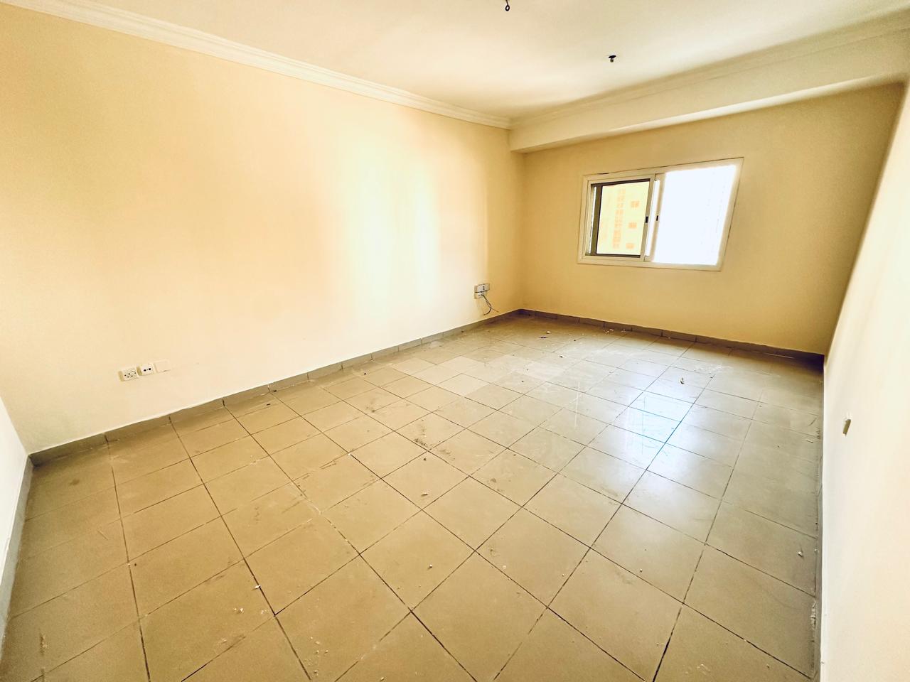 2bhk with balcony family apartment only 40k