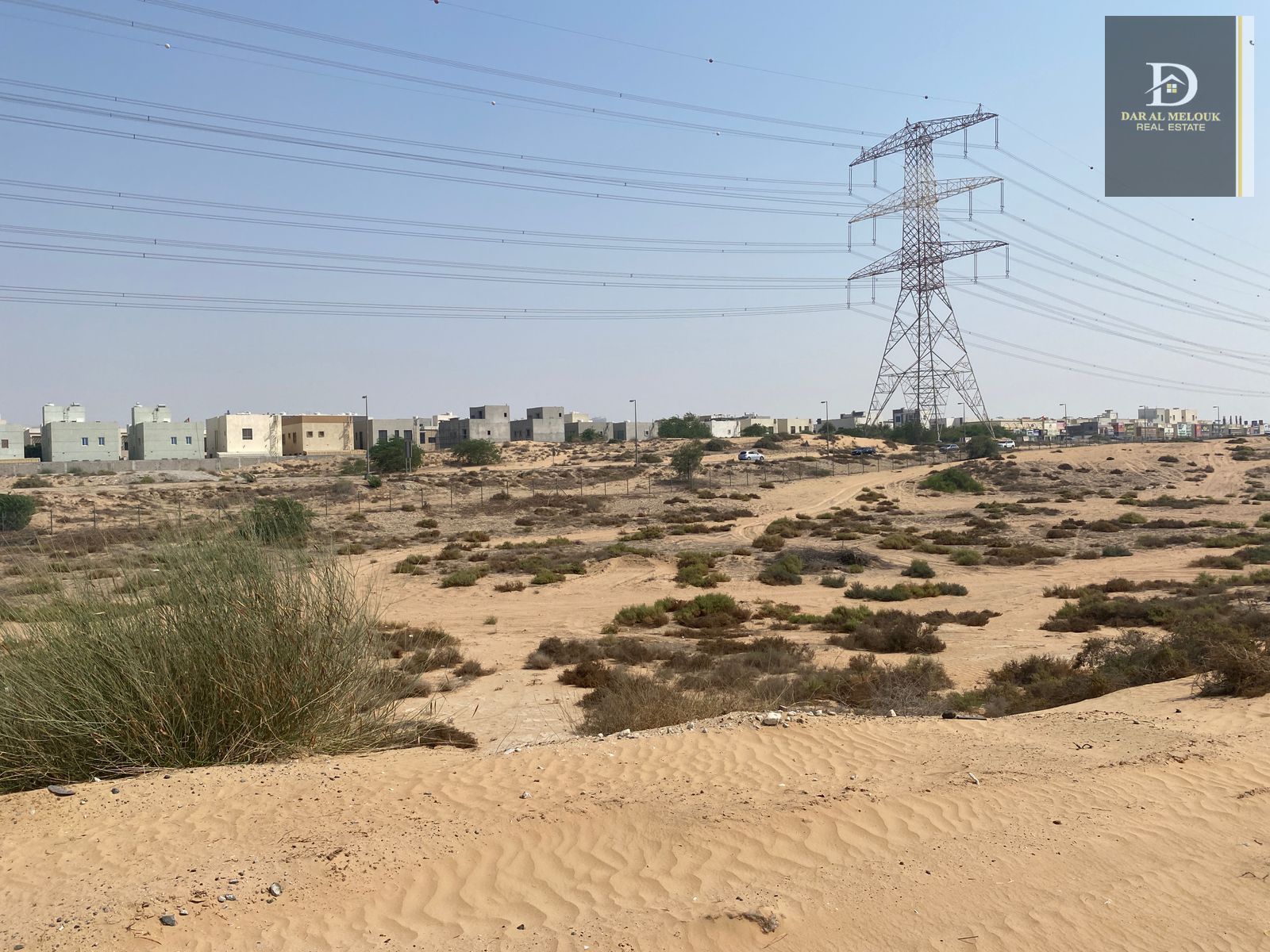 For sale in Sharjah Al Dabdaba North Commercial/residential plot of land, 2,699 square feet, in a prime location On a 97-meter street