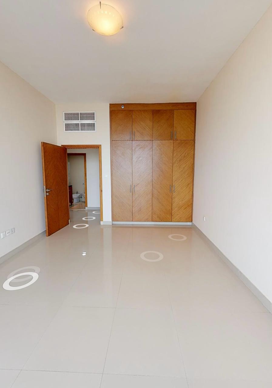 Huge offer 3 badroom apartment with maid room and gym pool parking free 2 balcony