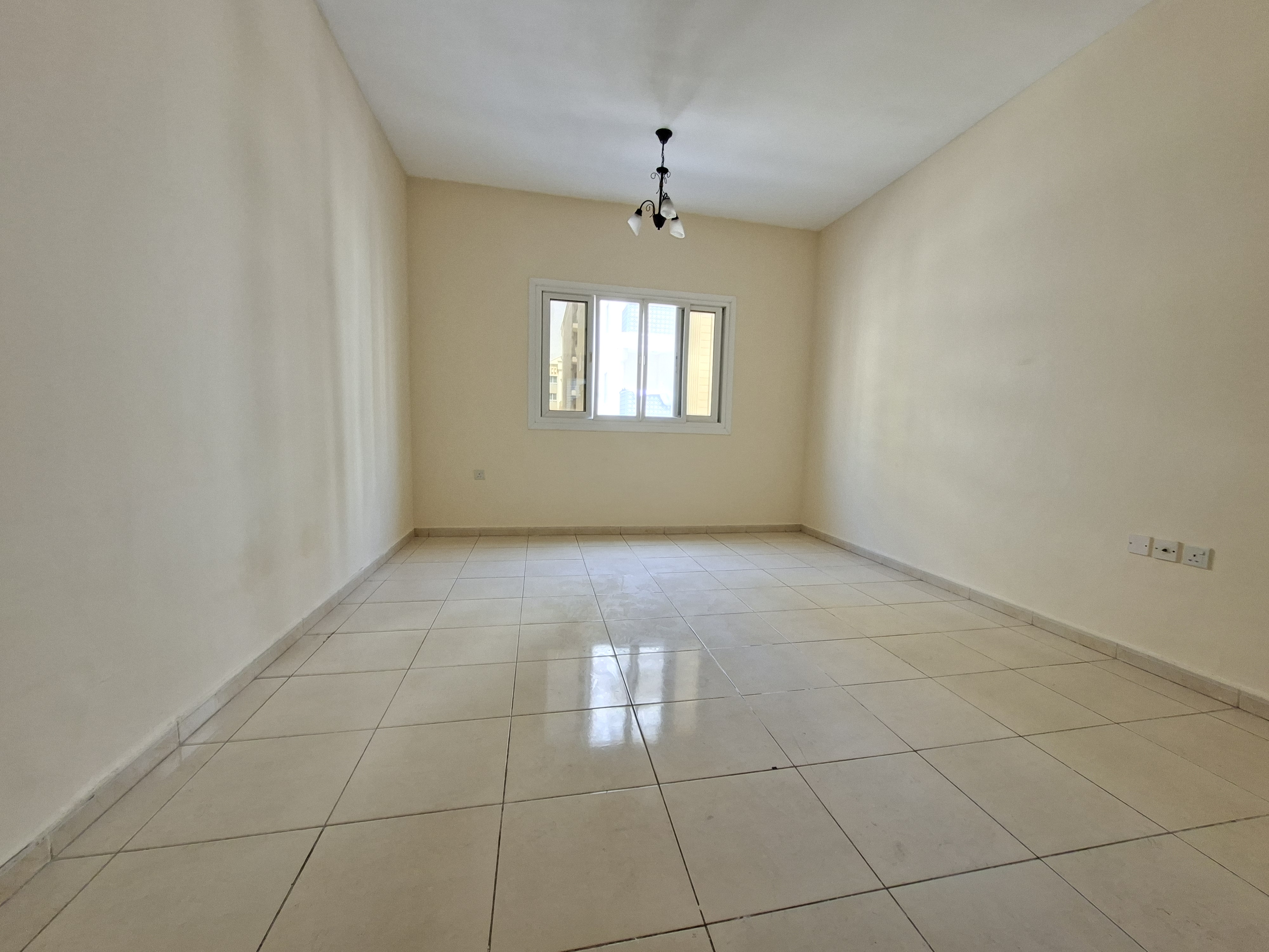Very Luxury 1. bhk APARTMENT with parking near to Muwailah park