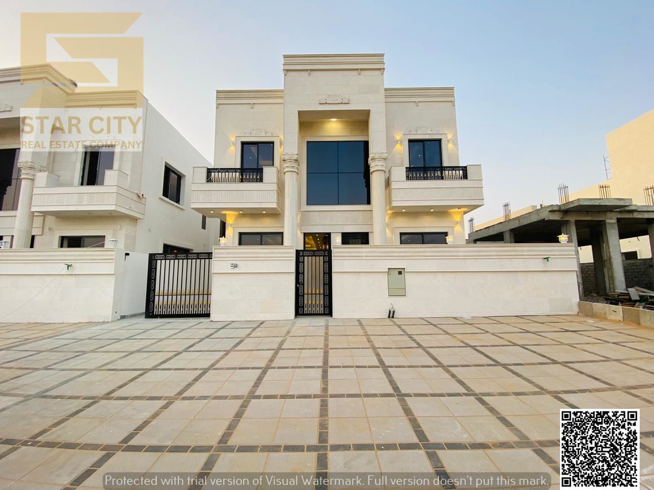 In a prime location / Bank facilities / High-end designs and finishes / At a competitive price including registration and ownership fees, electricity