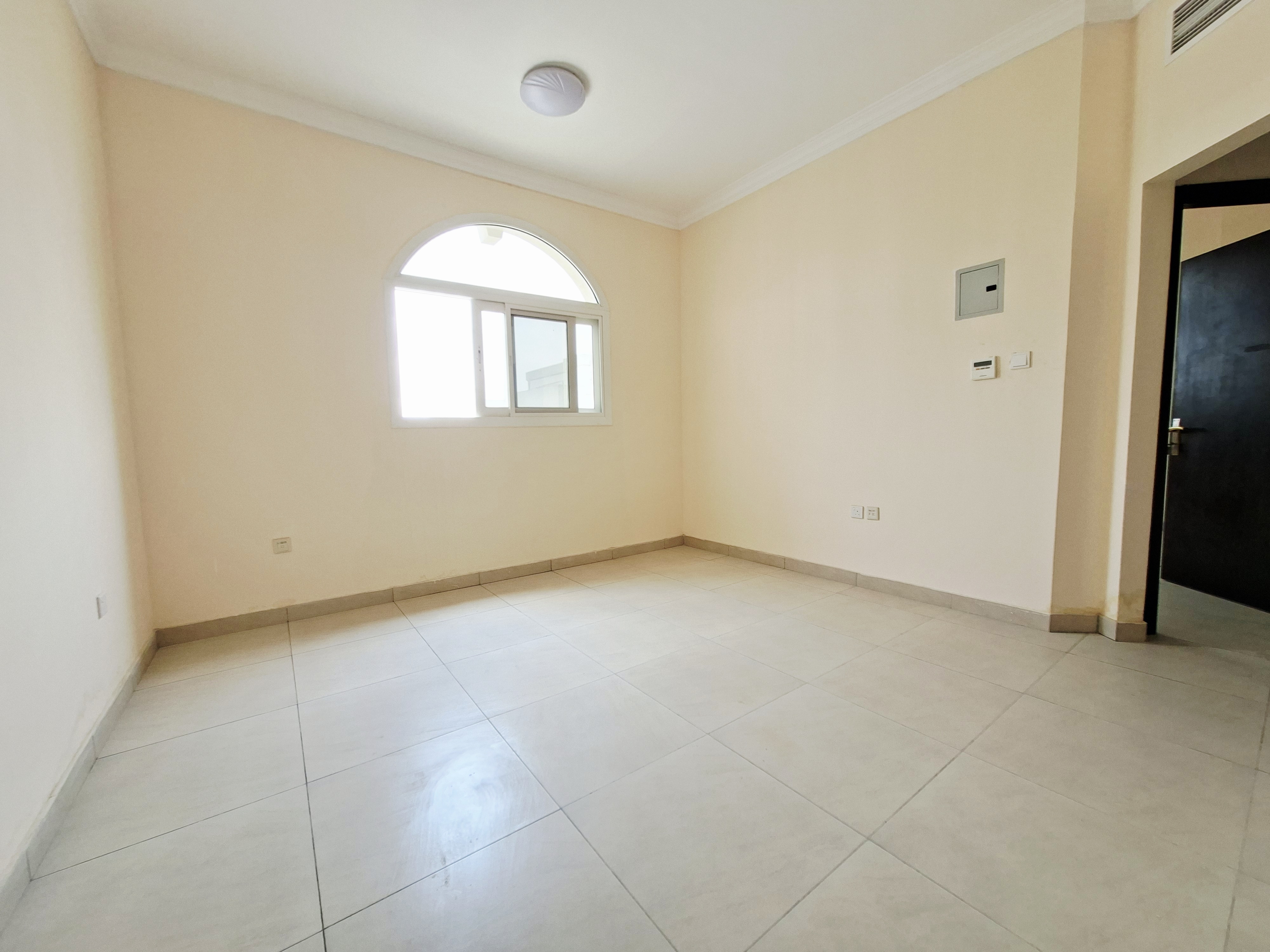Very big offer no deposit brand new 1. bhk APARTMENT available