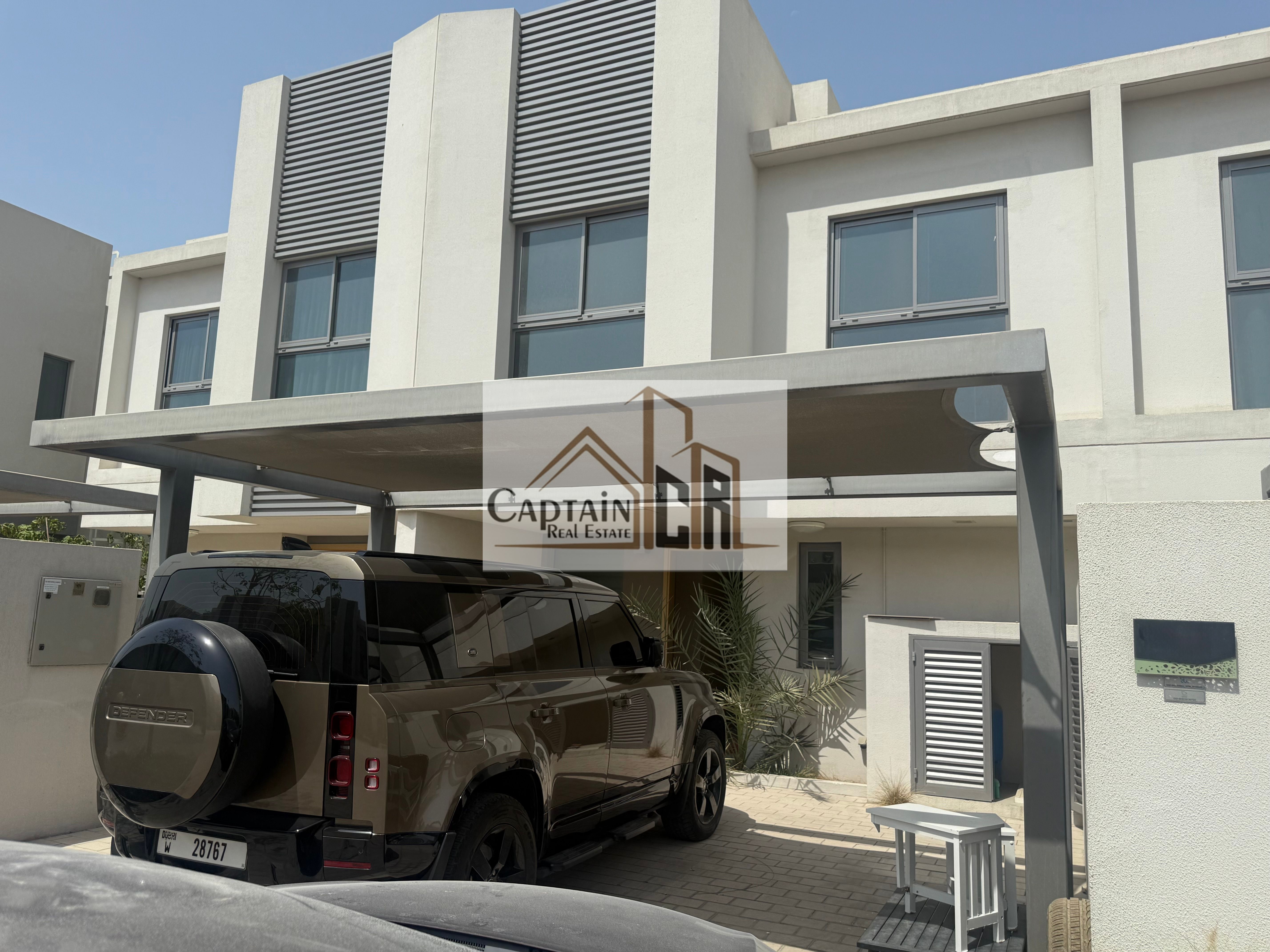 Luxurious 3 BHK Villa 140K 4 Cheque with maid room .