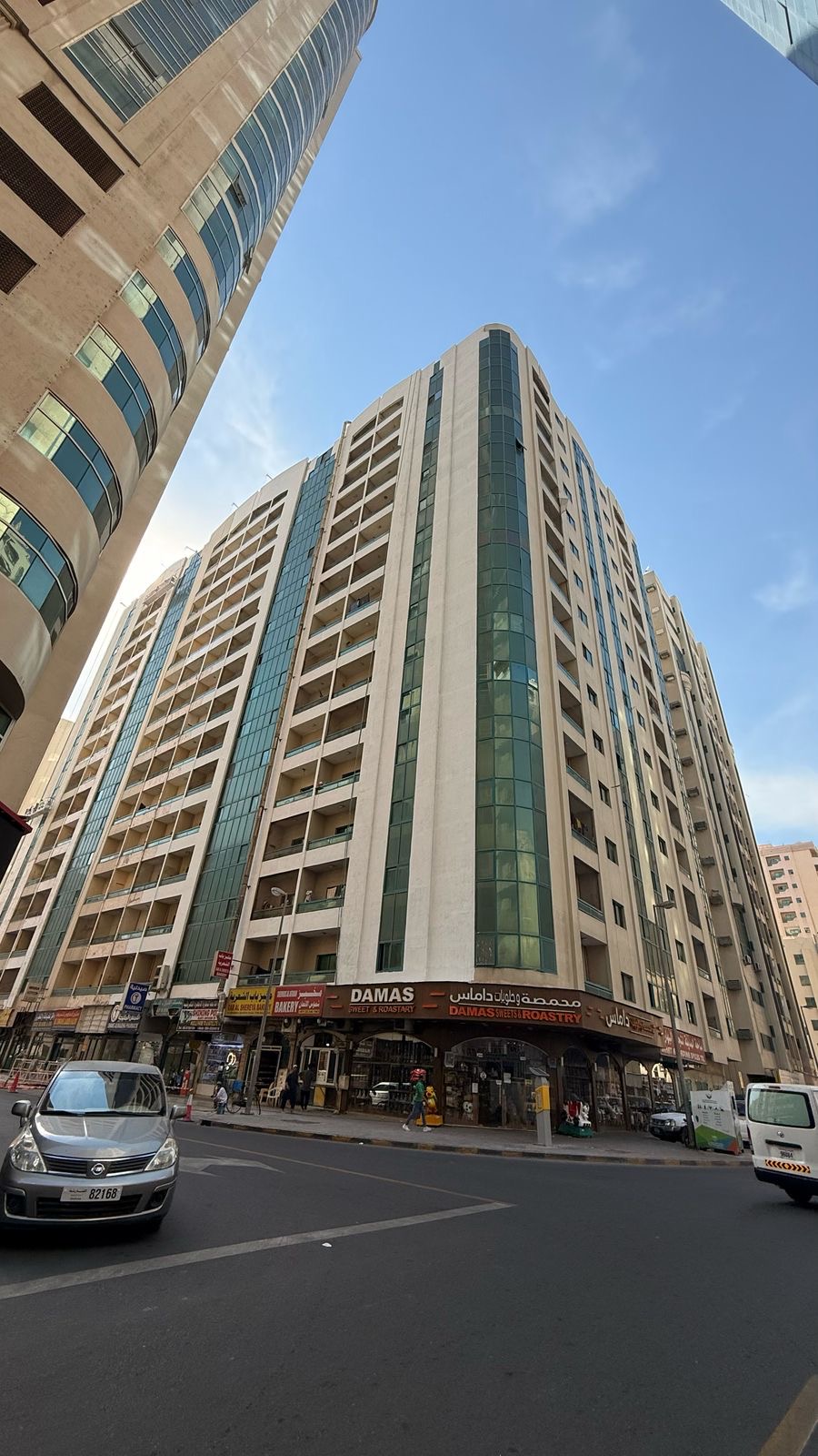 1 BED ROOM AND 2 BED ROOM W BALCONY