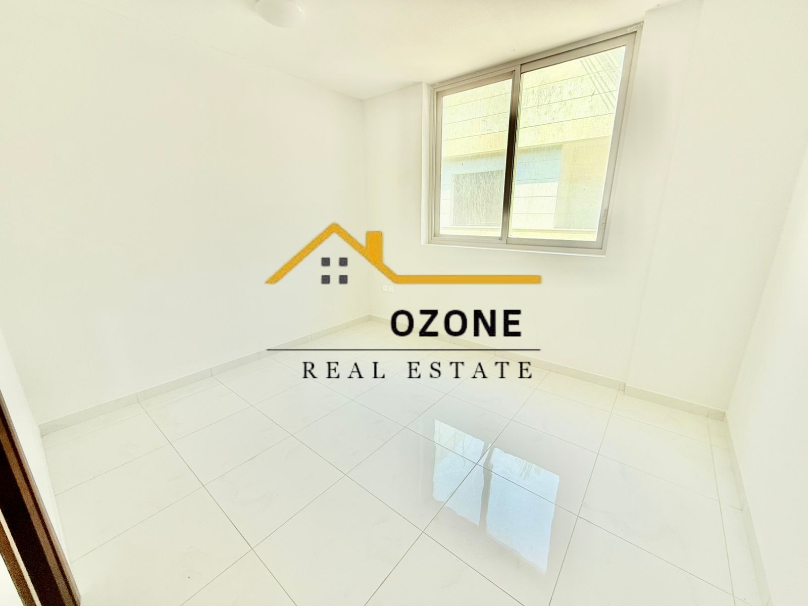 Bright 2-br apt || prime location || reasonable price || ready move