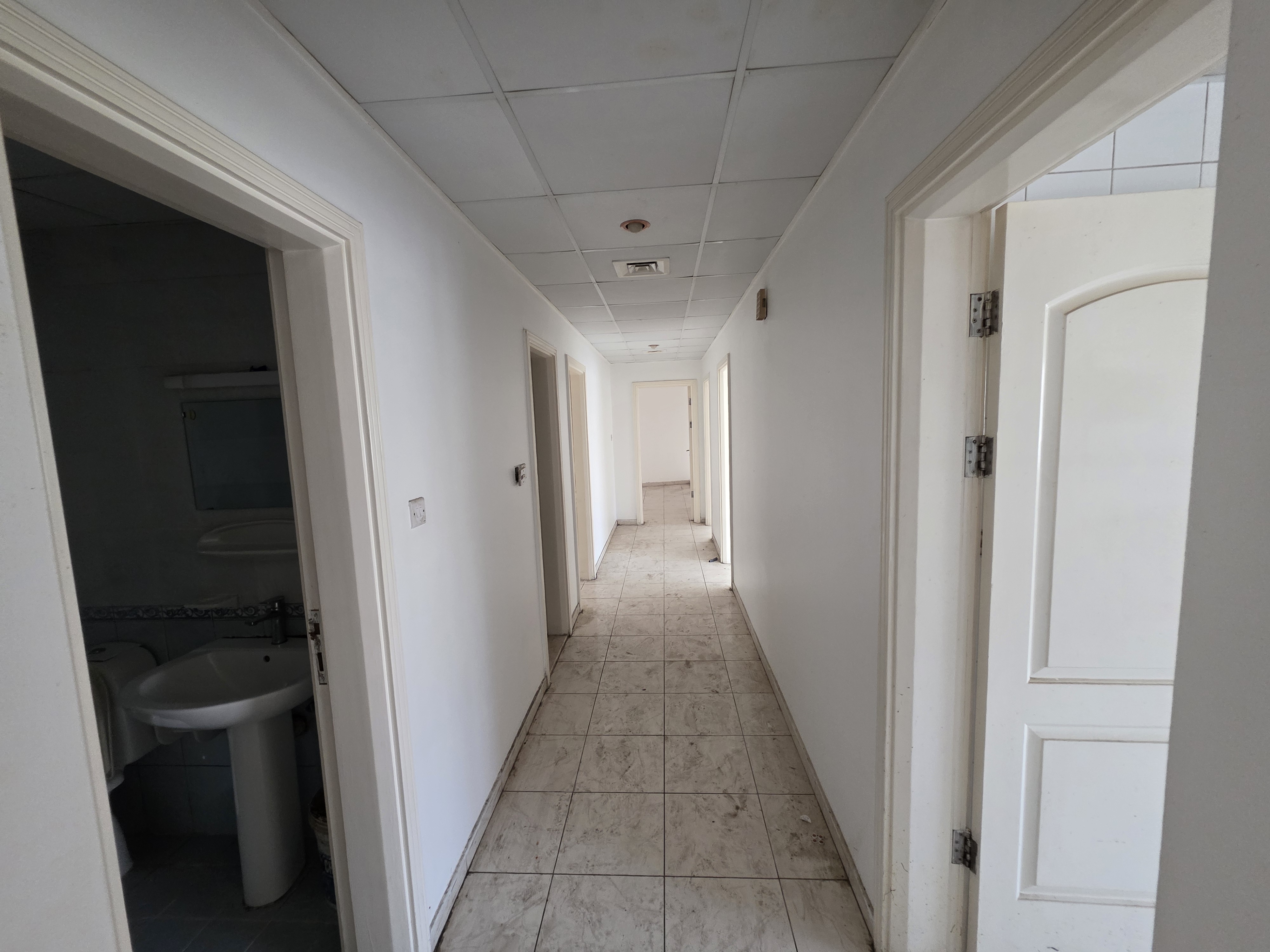 Chiller free // bis size 3bhk with maid room and open view // near to city center and wahda main road
