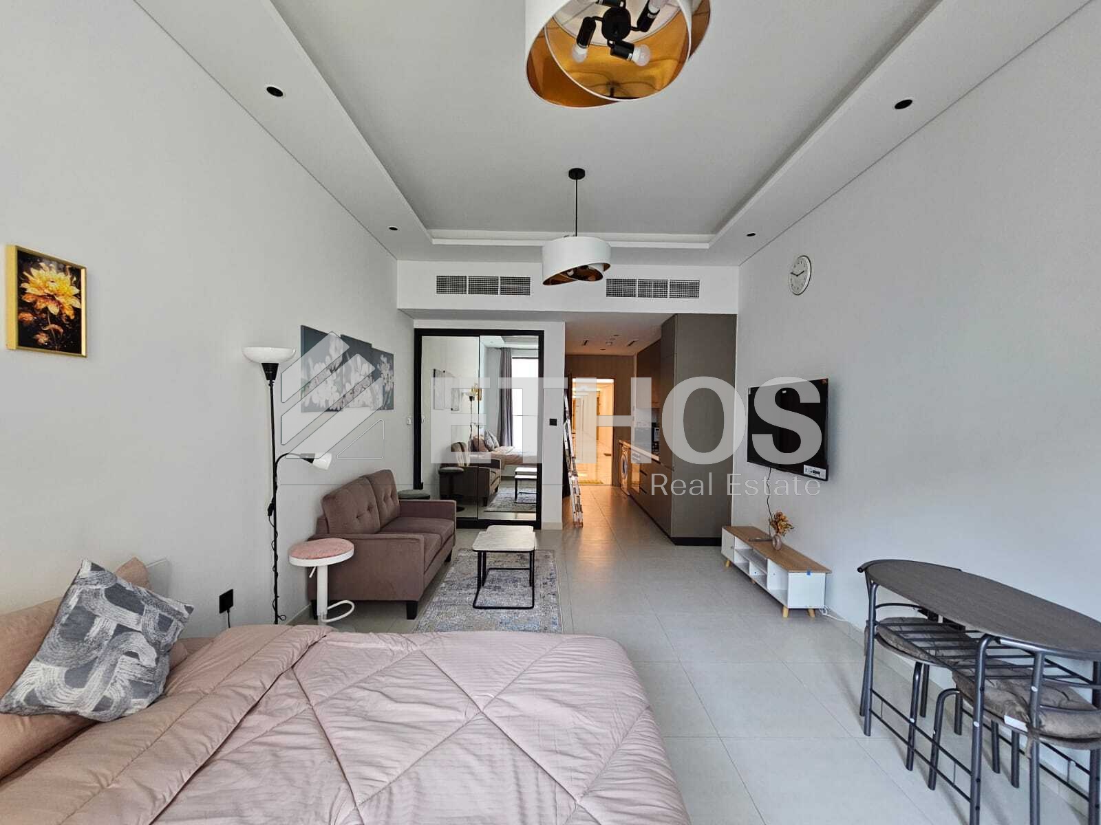 Luxury Studio | Furnished | Close to Mall | Vacant
