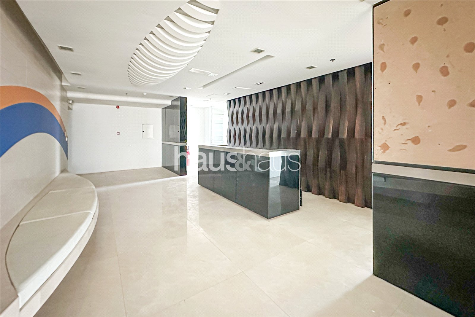 Available | 6 Parking Spaces | Close To Metro