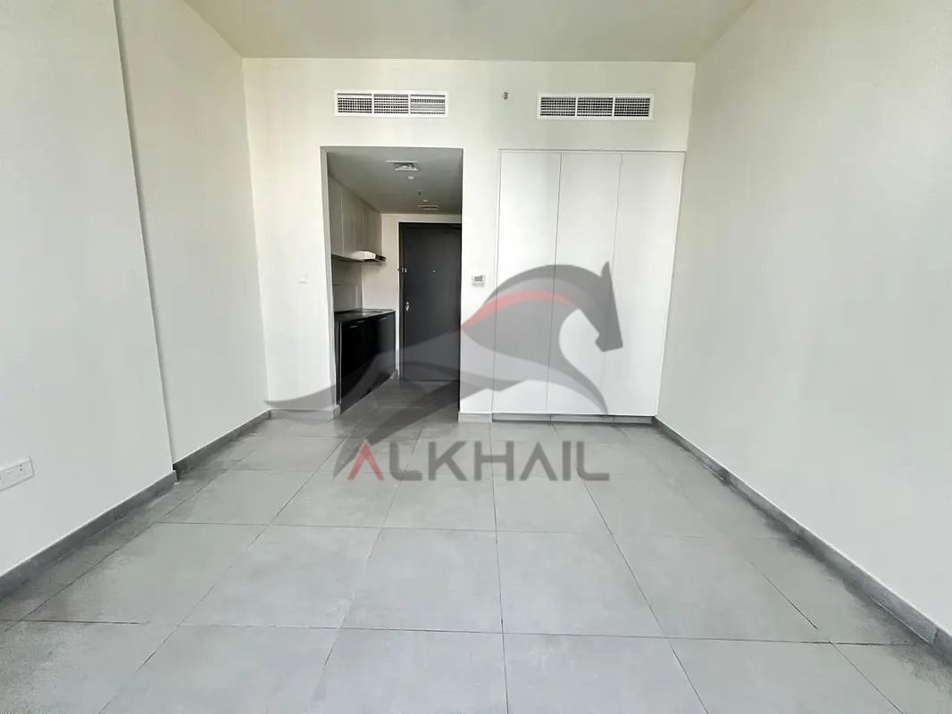 Modern Studio in Aljada – Large & Open Layout for Sale