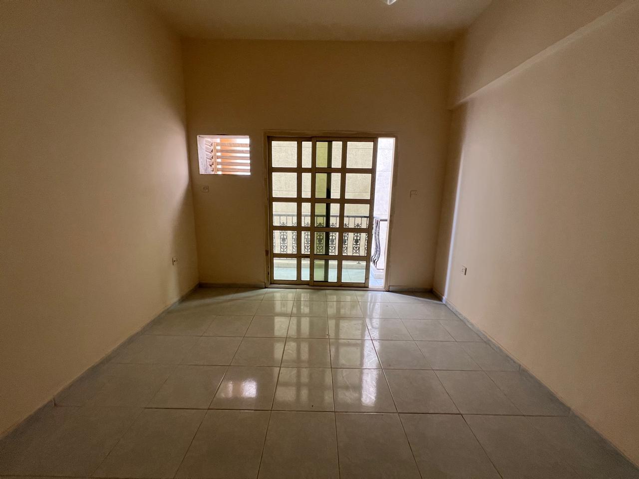 Lavish 2bhk good building near school rent in just 41k