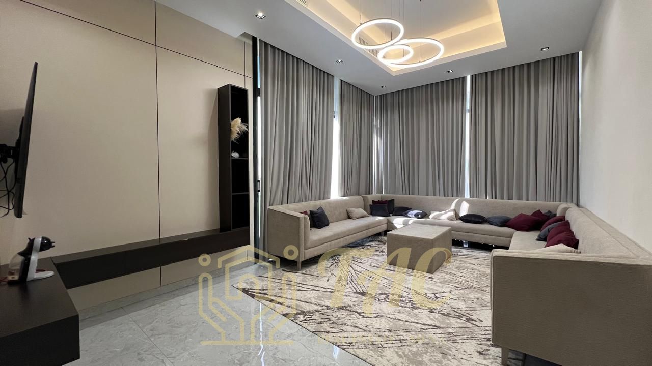 Villa for rent with 5 bedrooms in Wadi Al-Shibak