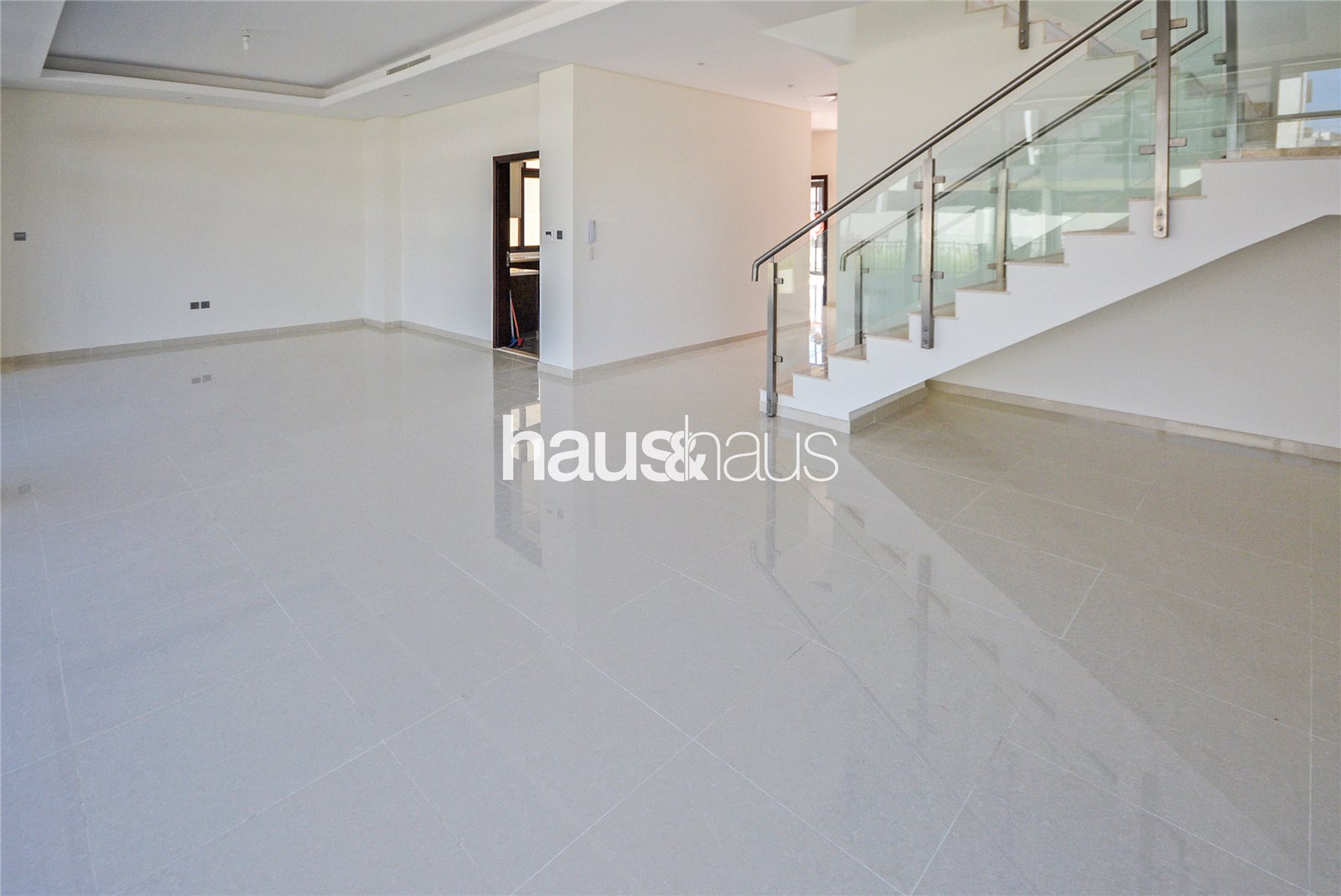 Independent V4 | Park View | Bright and Spacious
