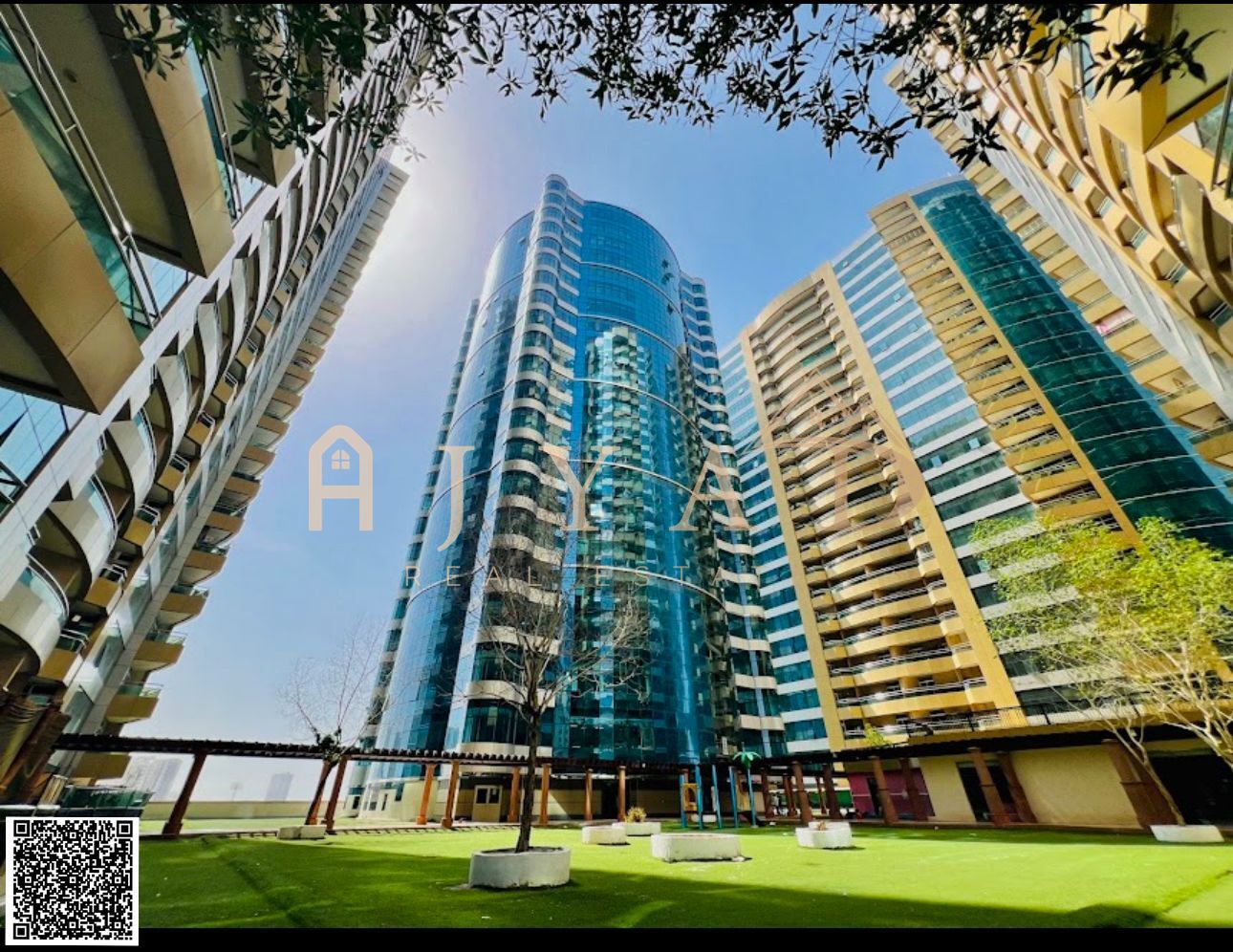 For sale: a two-bedroom apartment with a living room in Horizon Towers with an open view