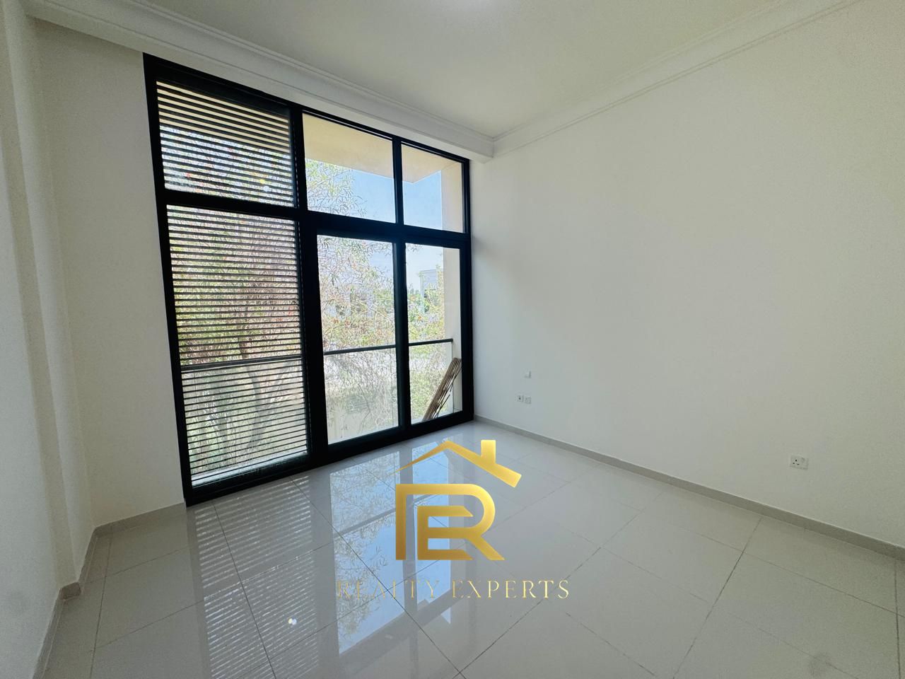 Fully Furnished 3BHK + Maid Townhouse for Rent in Topanga, Damac Hills – AED 200,000 per year