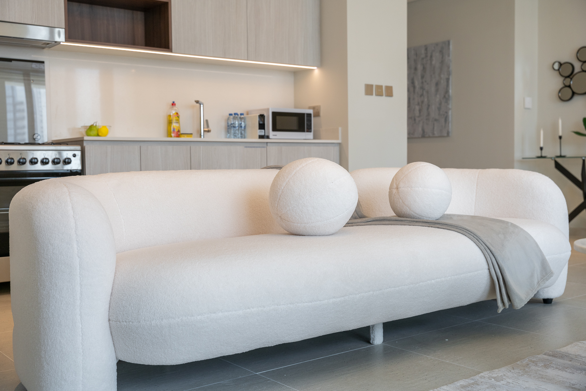 Stylish 2 bedroom apartment neighbourhood of Dubai Creek Beach.