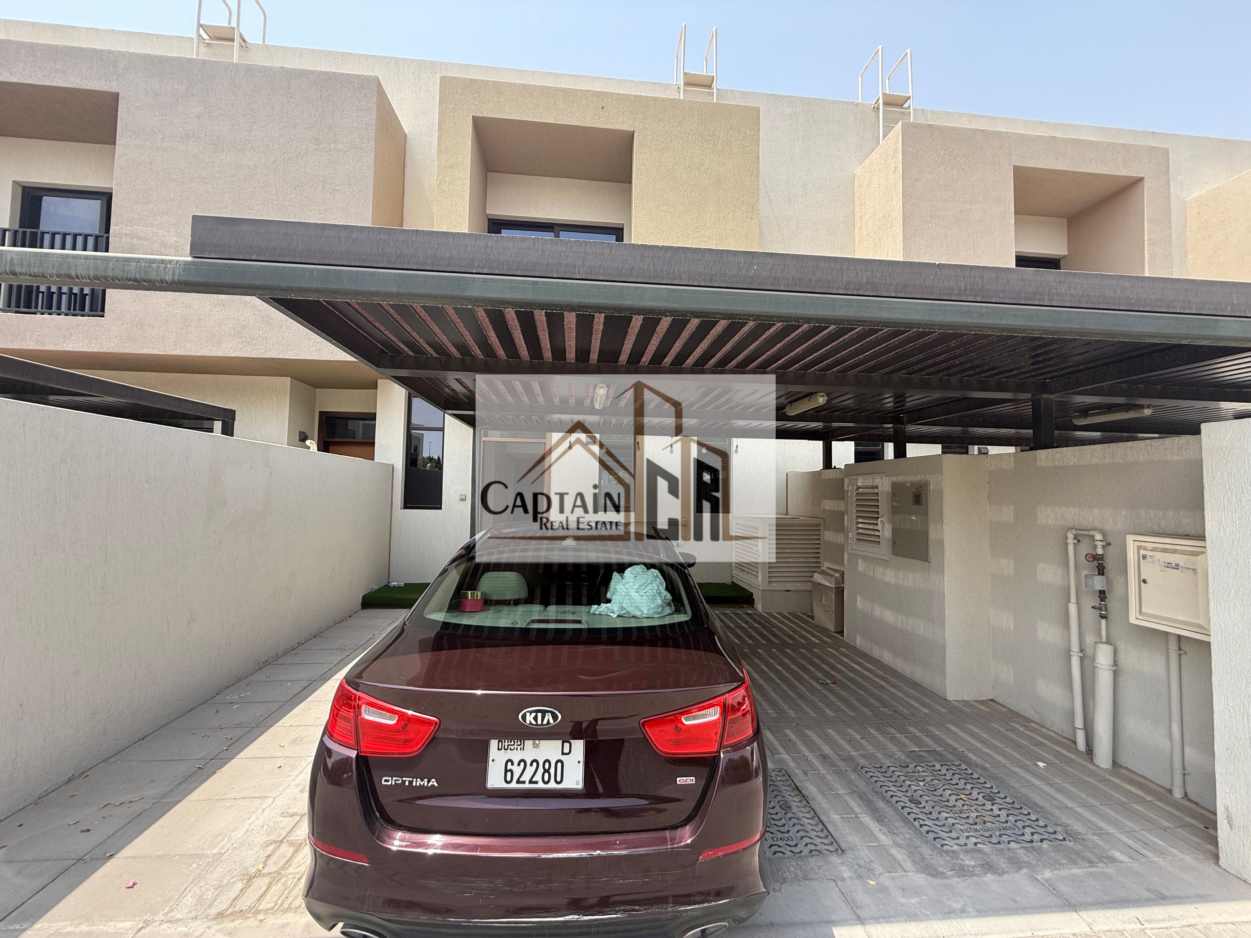 Luxurious 3-Bhk Villa for Sale corner unit swimming pool Gym