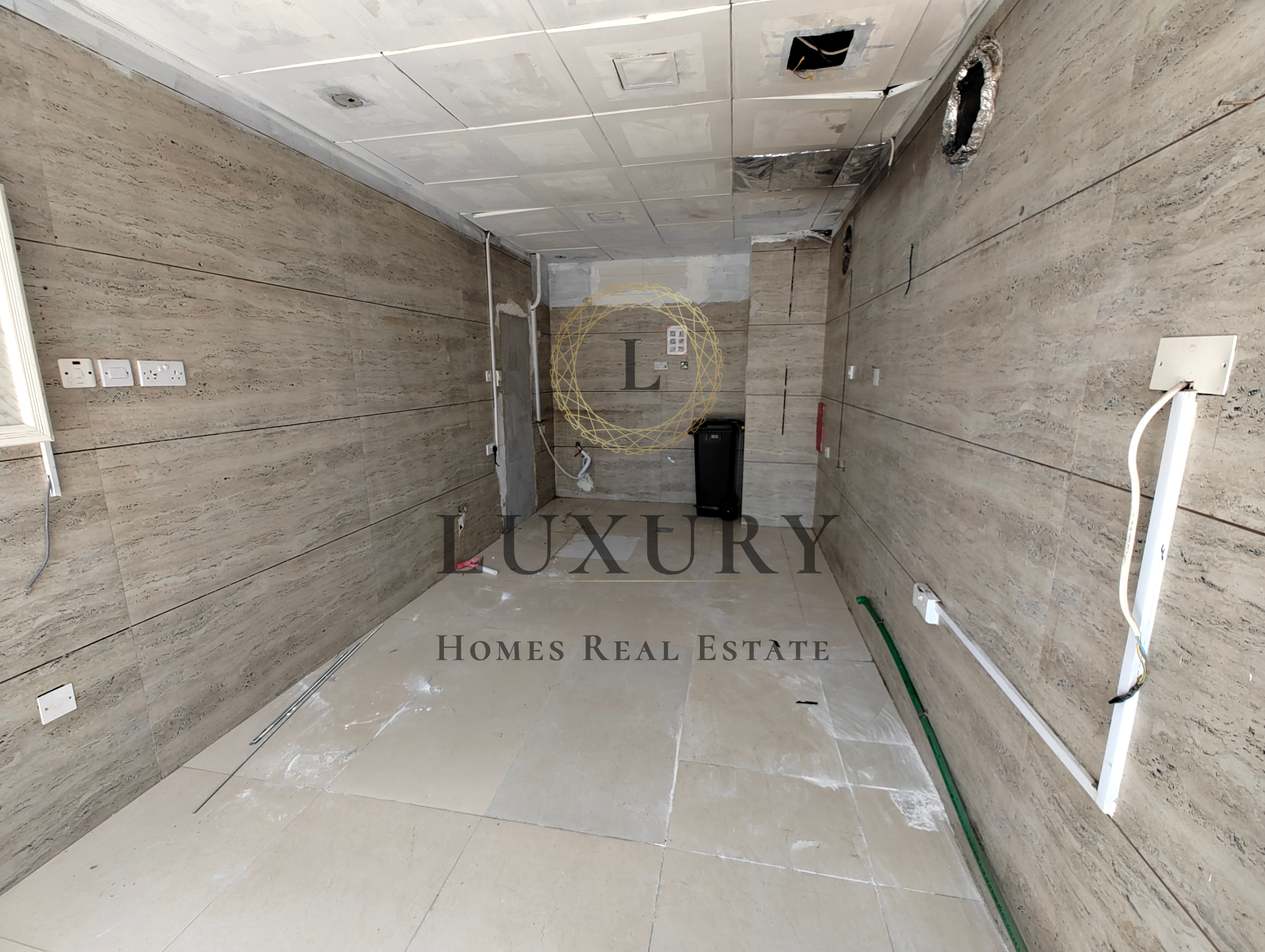 Main Road | Prime Location | Hot Deal