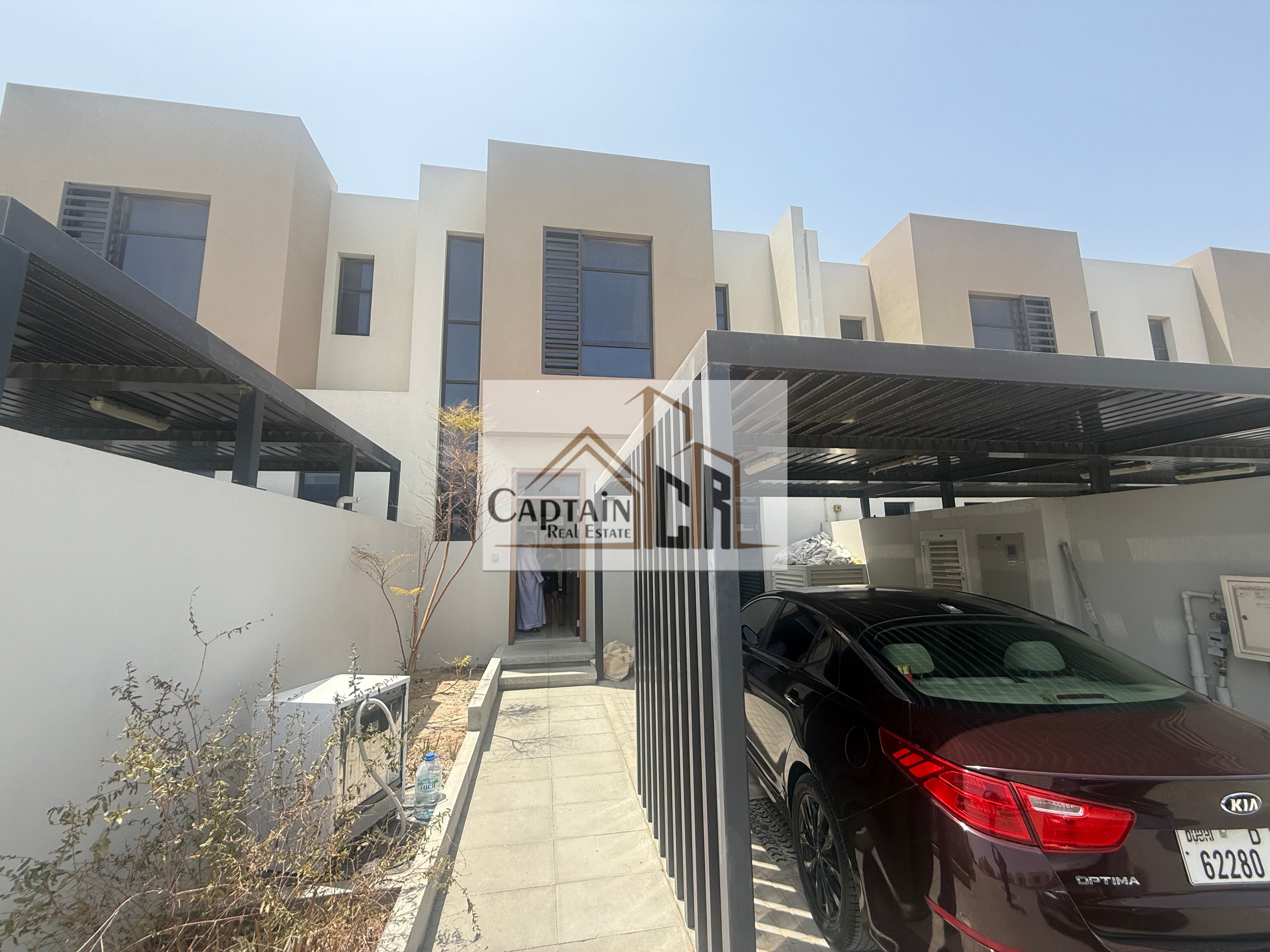 Luxurious 2-bhk Villa for rent 1- Cheque Balcony Maid Room Open View