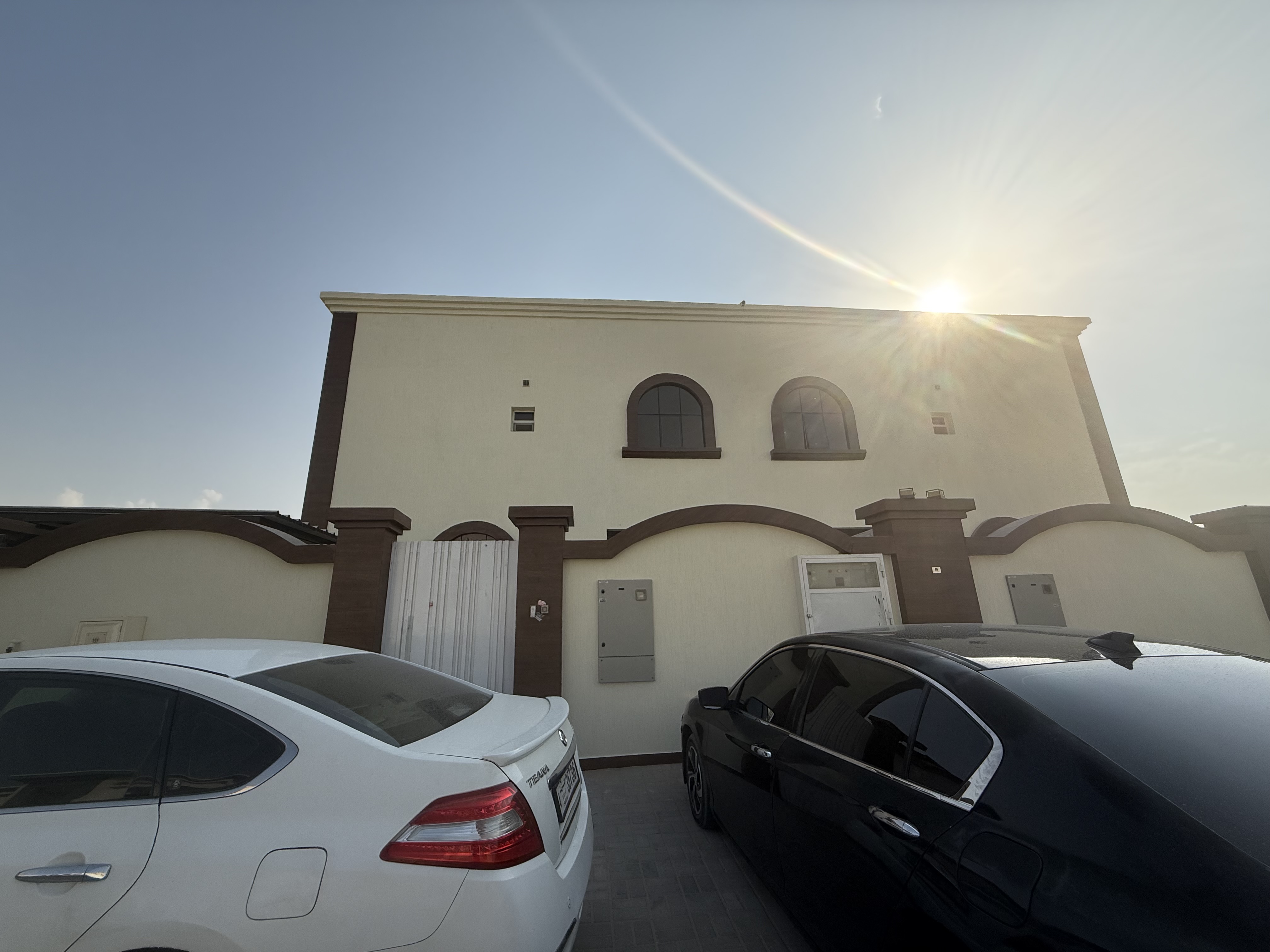 Brand new villa 4bhk maid room Lundari room in Hoshi