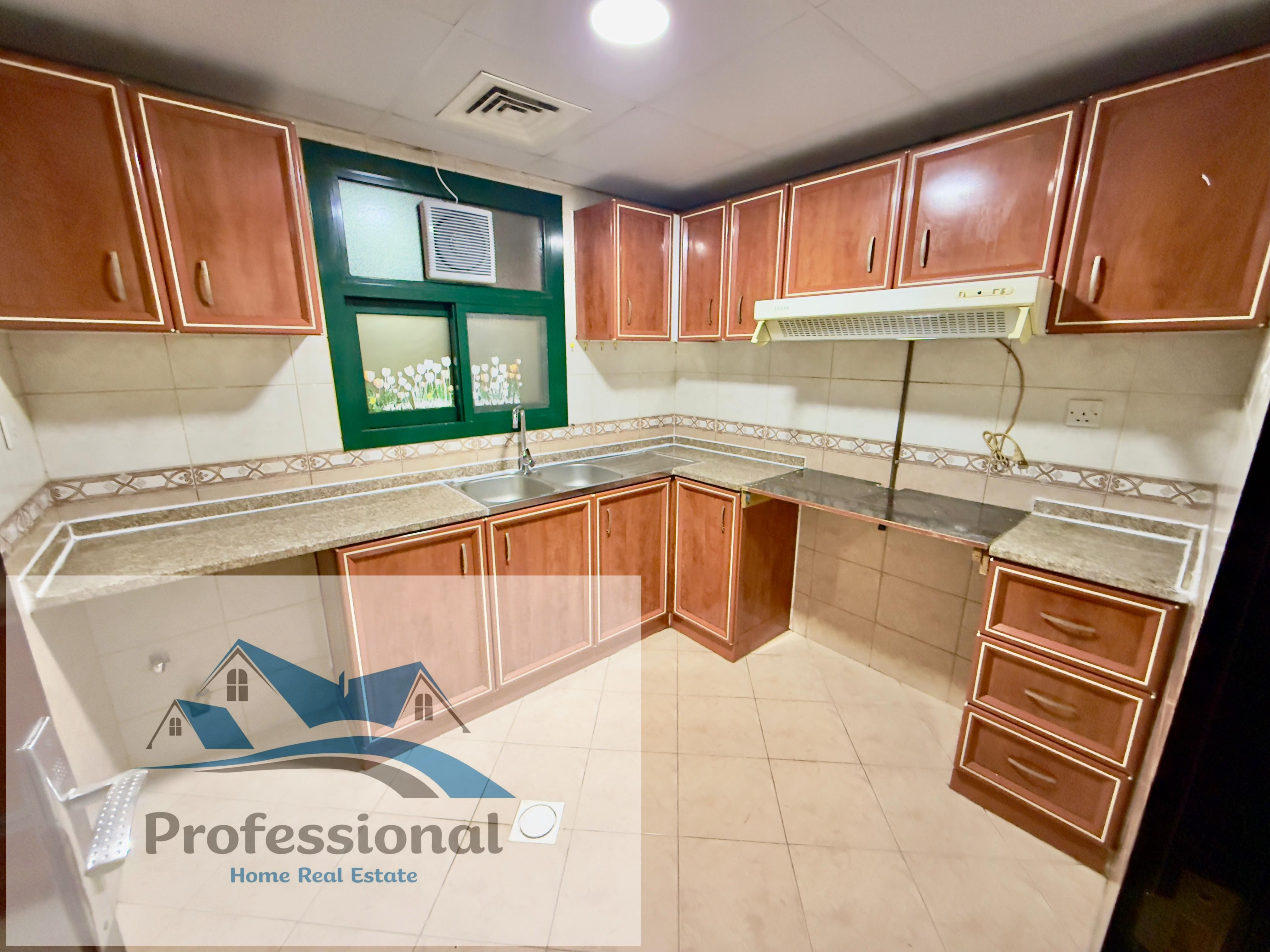 NO DEPOSIT// 15DAYS FREE// HUGE 1BHK ONLY 30K WITH 6CHQ+BALCONY+BIG WADROBE AL QASIMIA