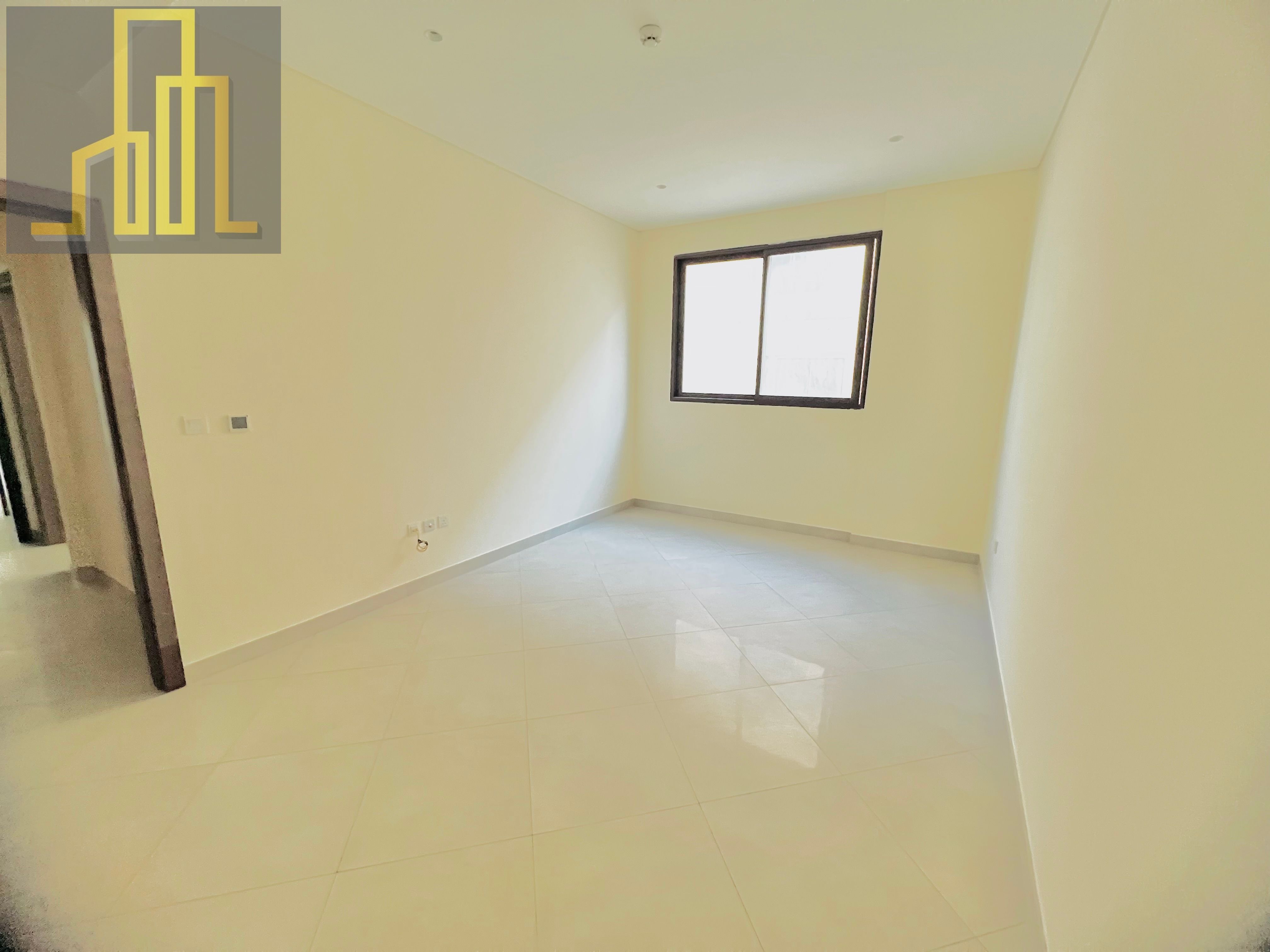 NO DIPOSSIT / 12 CHEQUES PAYMENT/ COVERD PARKING / CLOSE TO EMIRATES ROAD JUST 68k