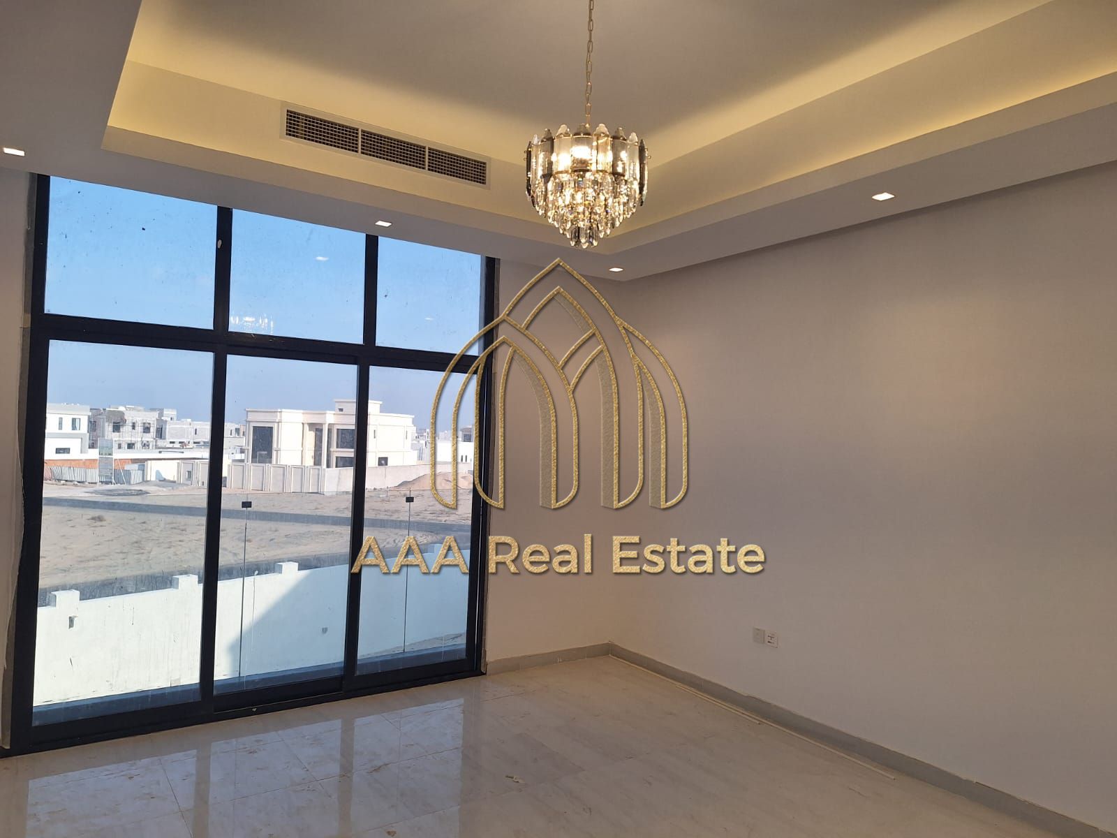 MODERN | SPACIOUSE NEW VILLA | PRIME LOCATION |