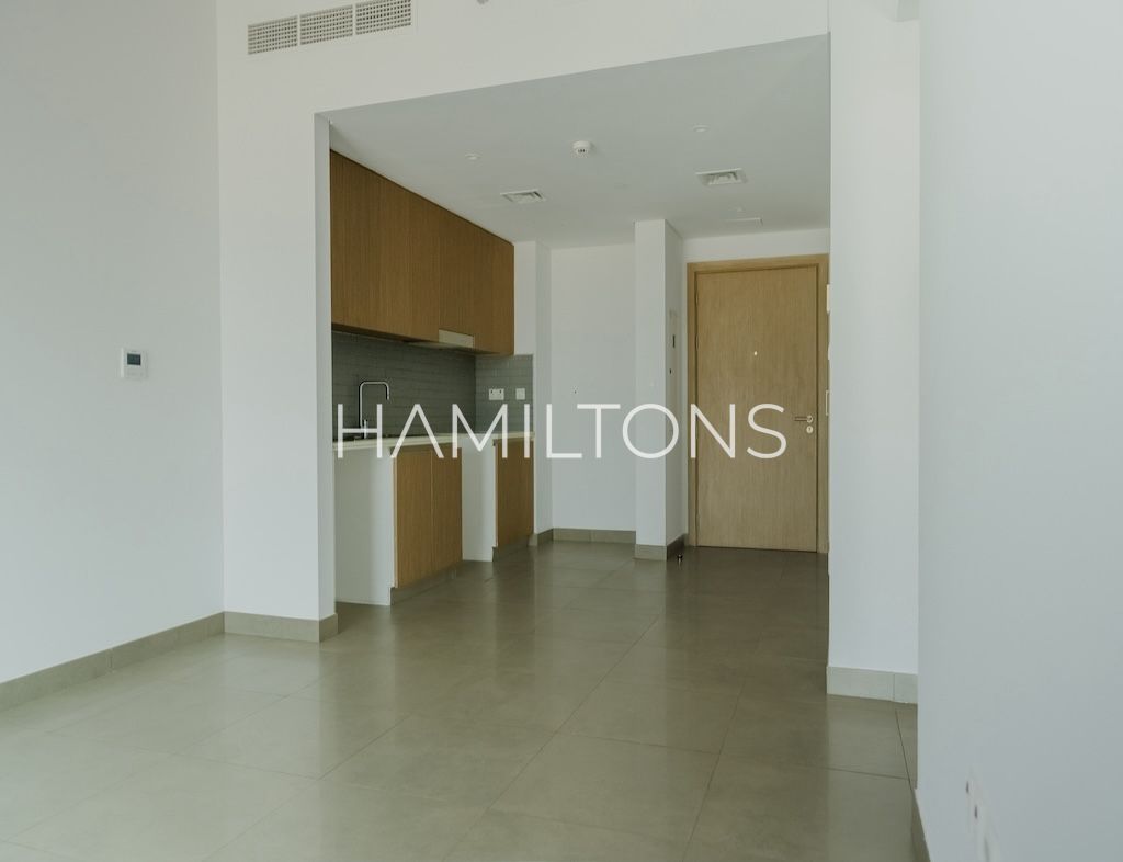 Contemporary Living | Luxury Community | Resale