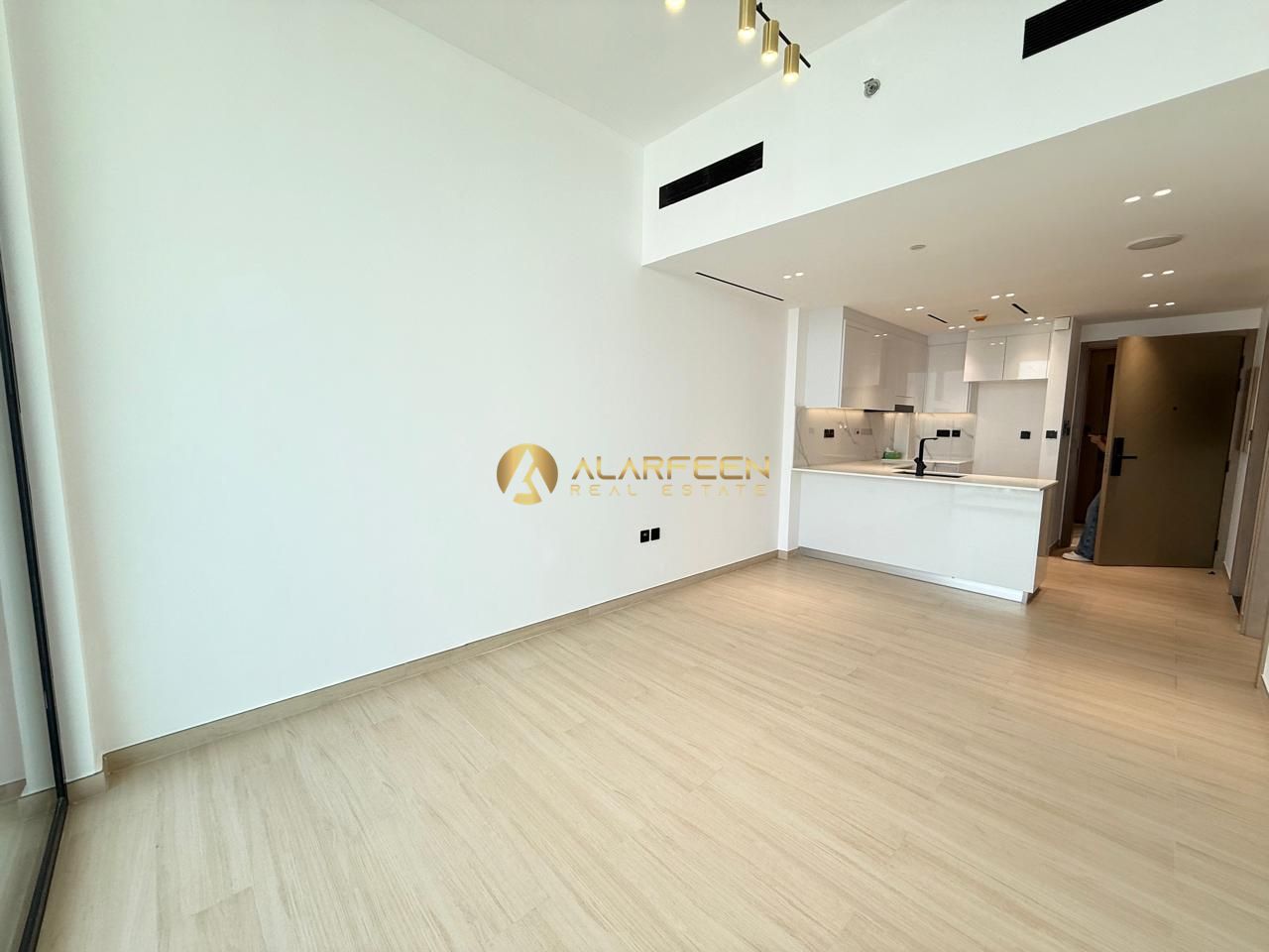 Well Maintained| Premium Quality| Prime Location