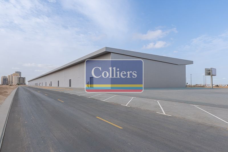 Ready-to-Use Showroom in a High-Traffic Location