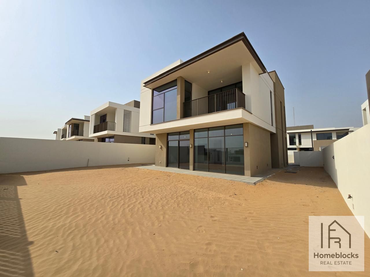 SPACIOUS LAYOUT | BRIGHT AND MODERN | VARIETY OF AMENITIES