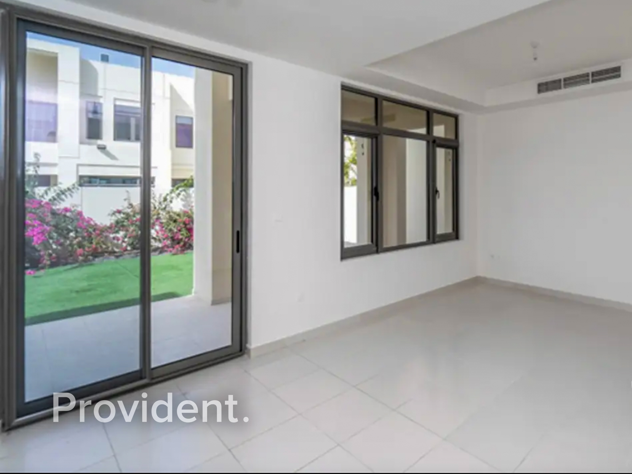 Vacant | TYPE A | Large Garden | Urban Living