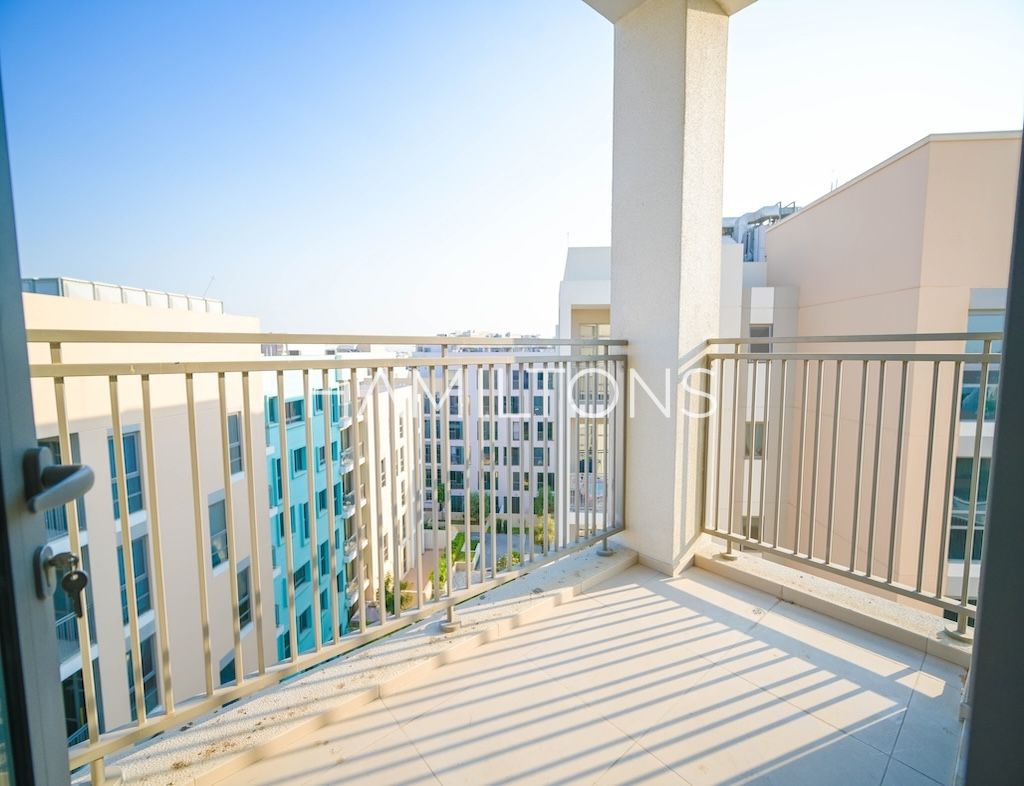 Modern Design | All-Inclusive Amenities | Resale