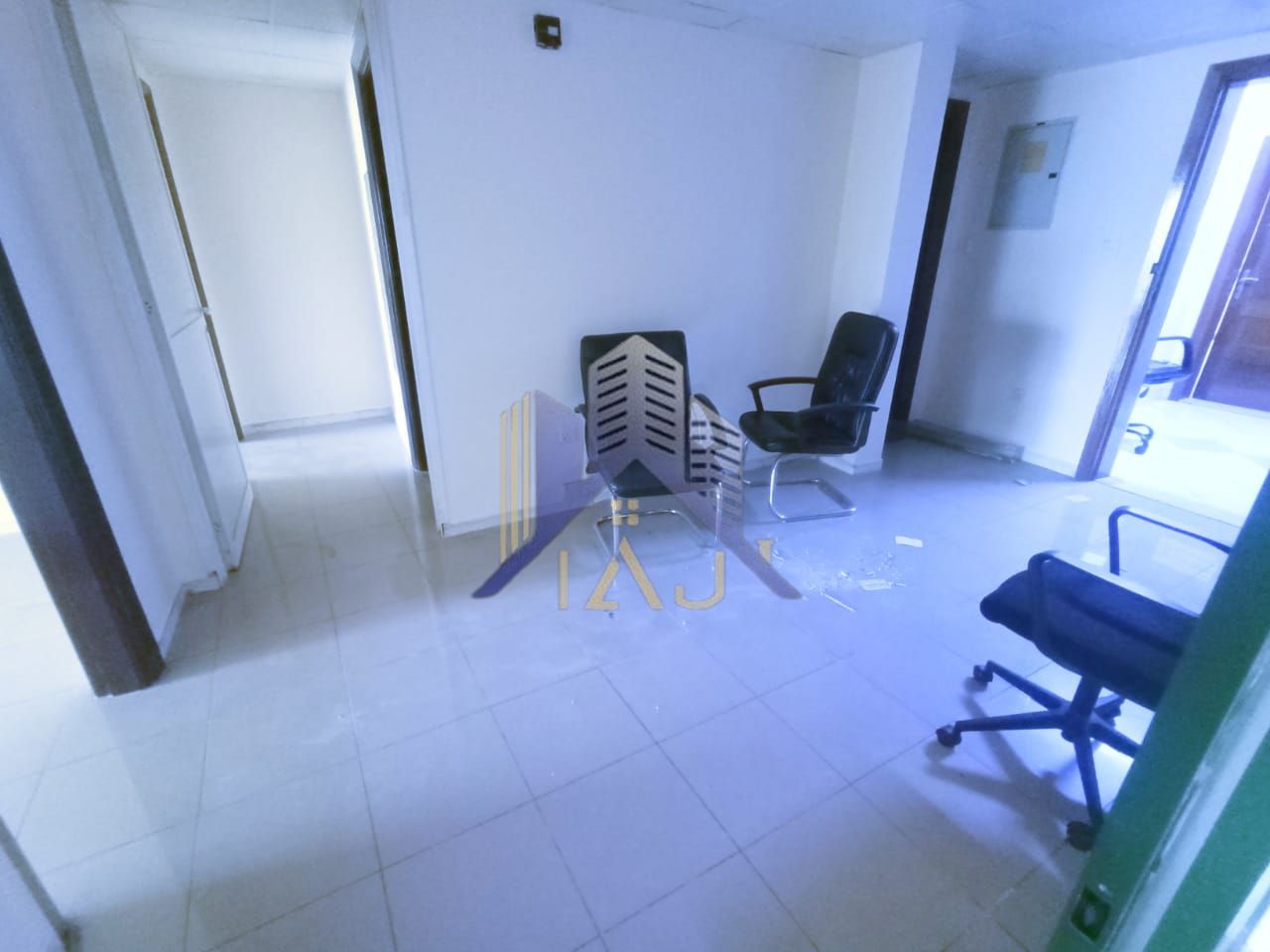 Spacious Office Available Near Metro in Hor Al Anz Daira
