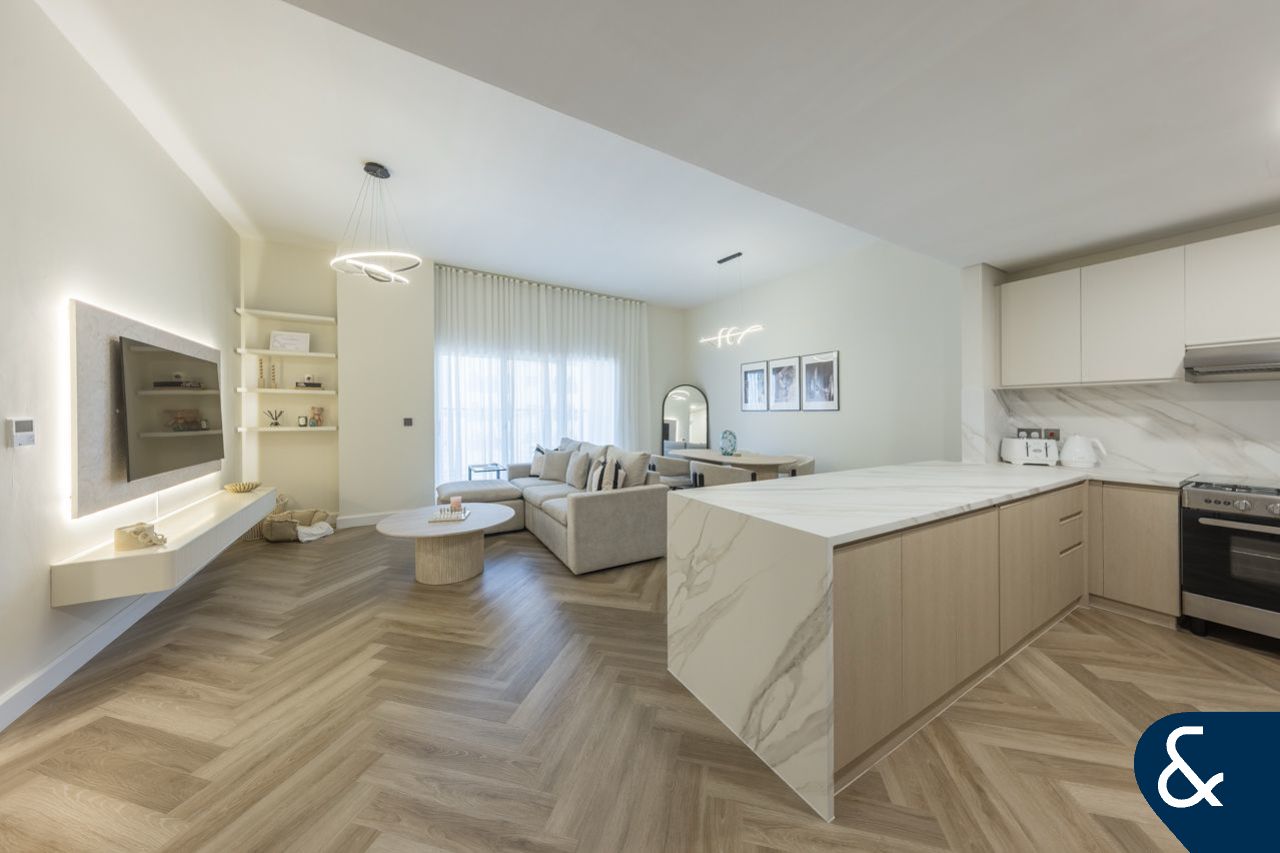 Fully Upgraded | 2 Beds | Furnished | Vacant