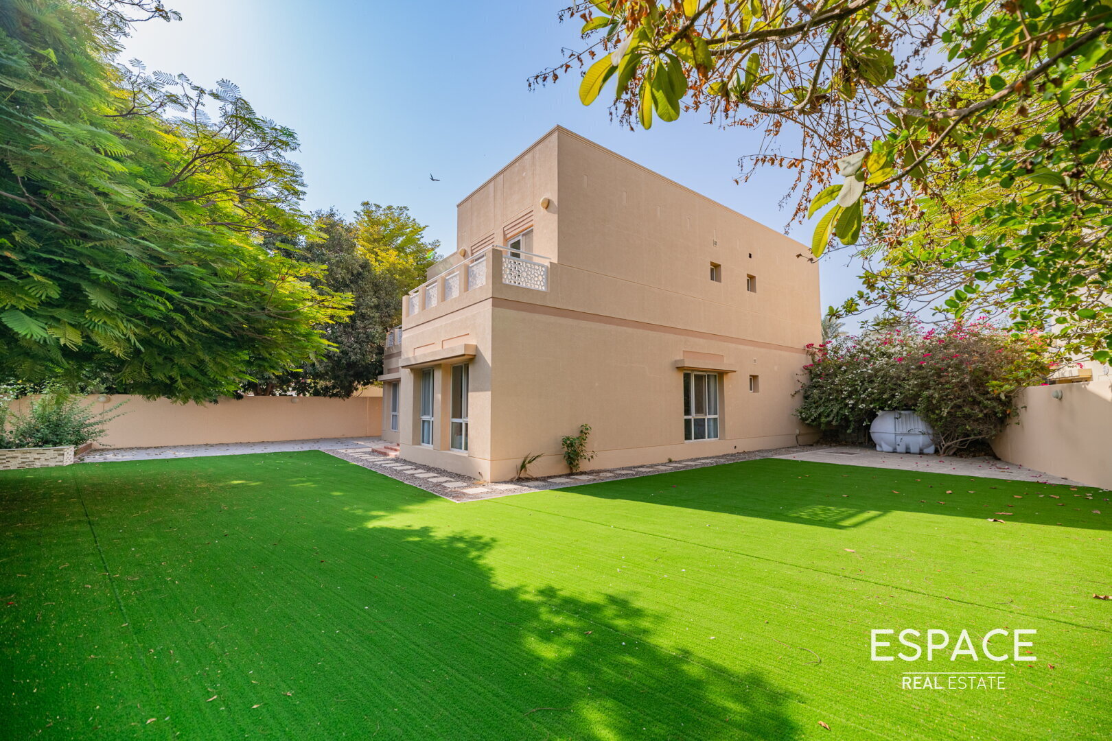 Lake View - Furnished option- See now