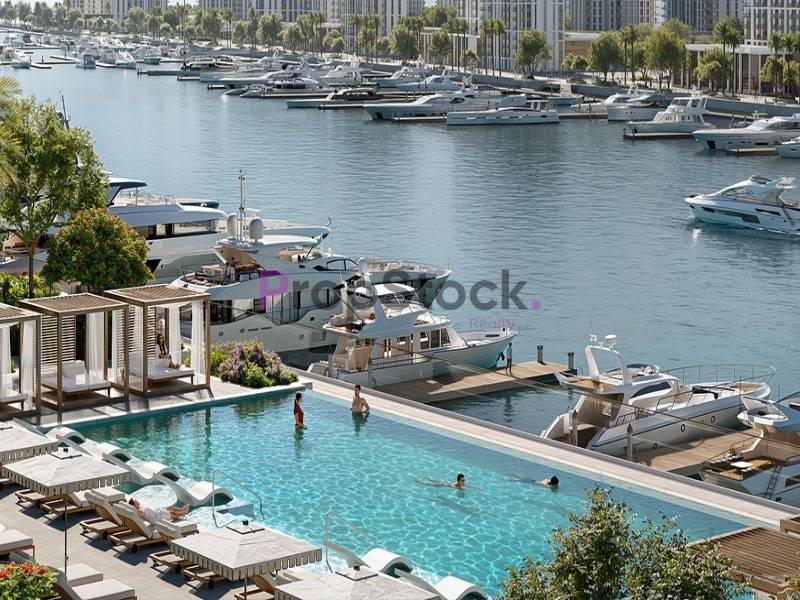 Premium Unit | Branded by Vida | Waterfront Living