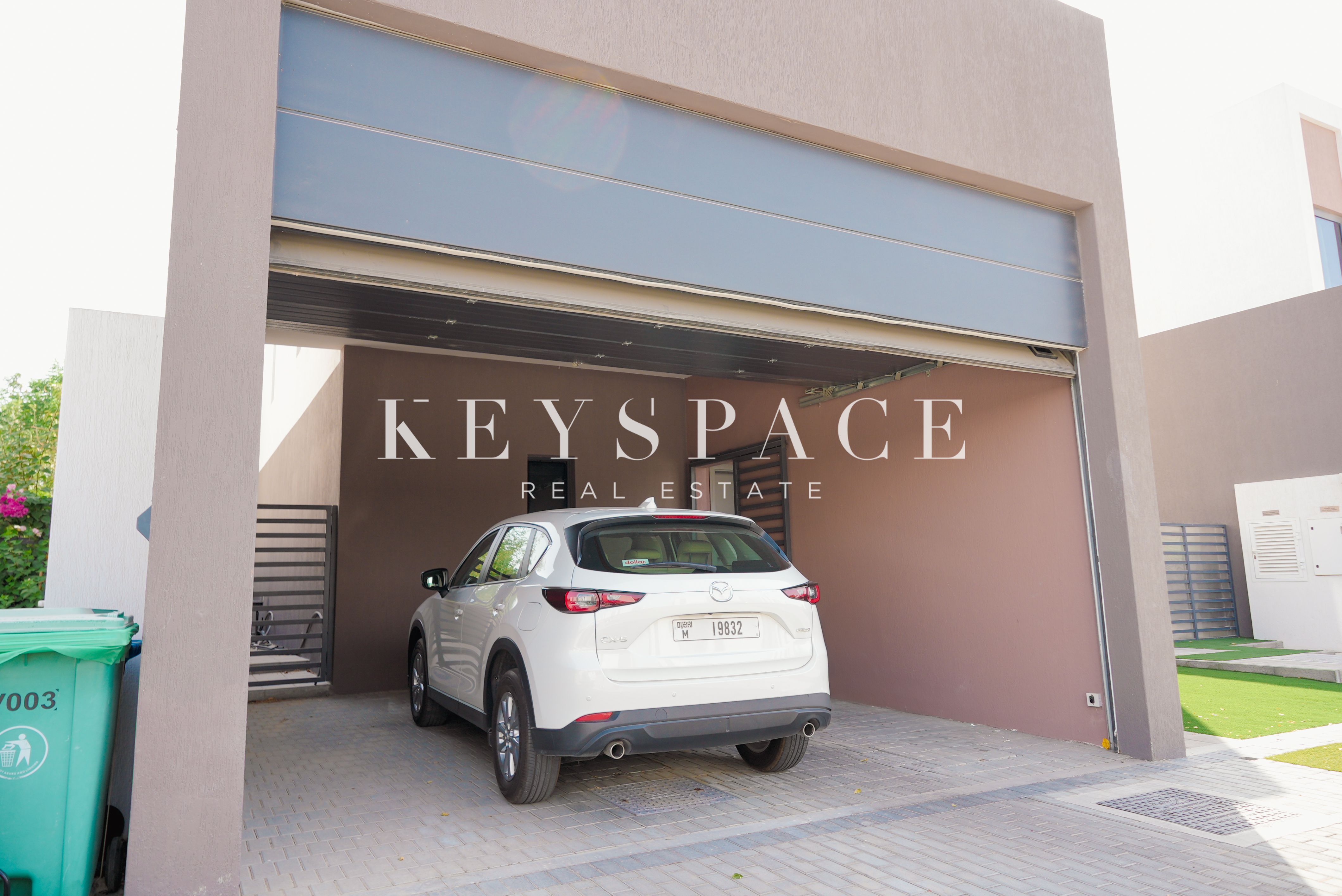 Elegant & Exclusive Villa | Private & Secure | Resale