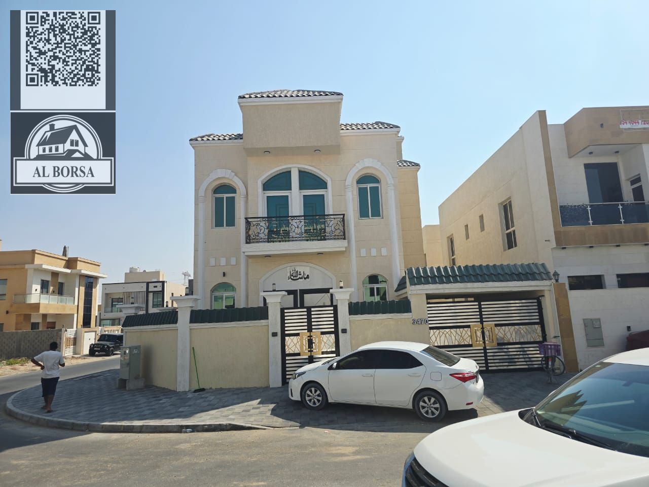 Villa for rent in Al Yasmeen, Ajman. 5 bedrooms, master suite, living room, and majlis.