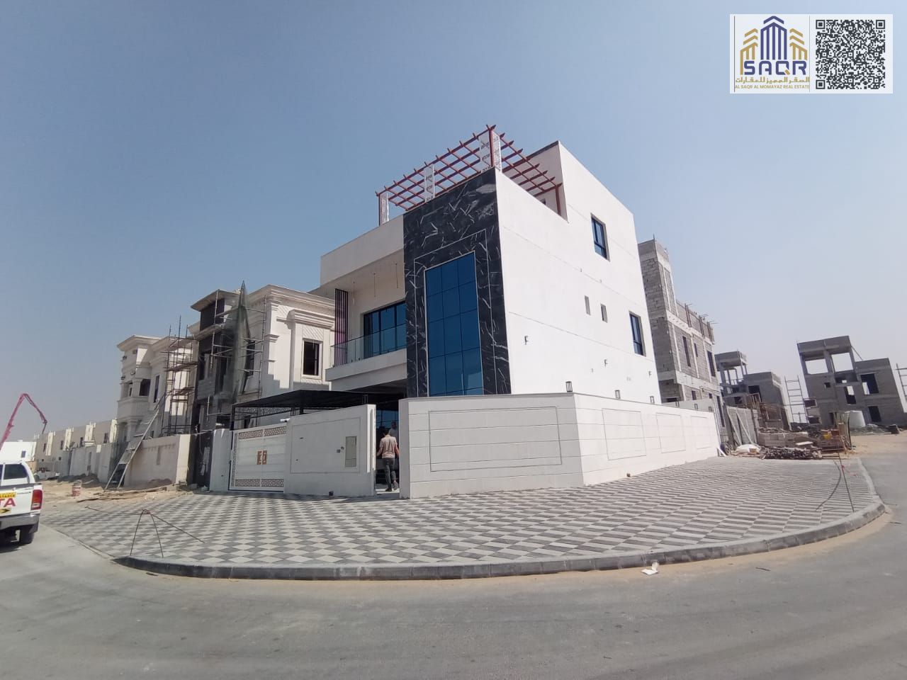 Corner villa, 3 floors, freehold for life / including fees