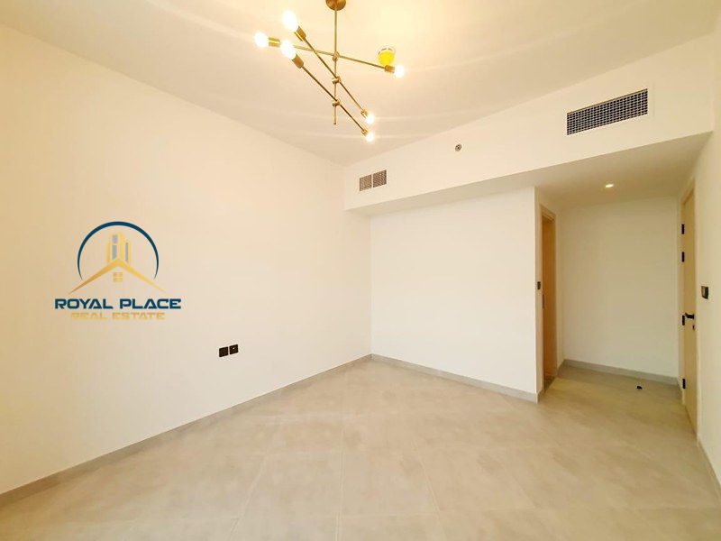 A RARE OPPORTUNITY FOR REFINED URBAN LIVING