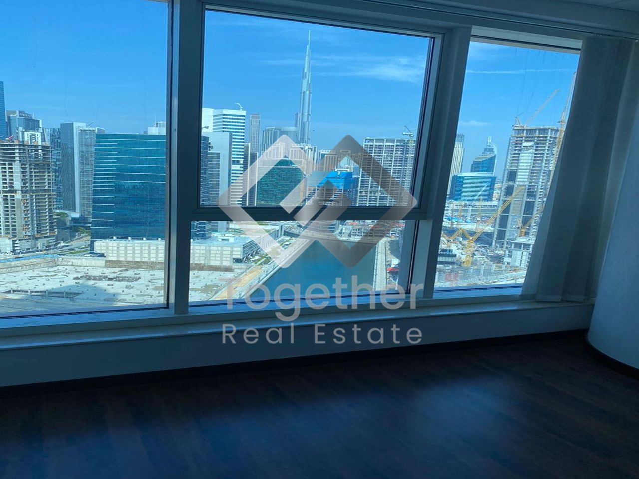 Fitted | Canal View | Unfurnished